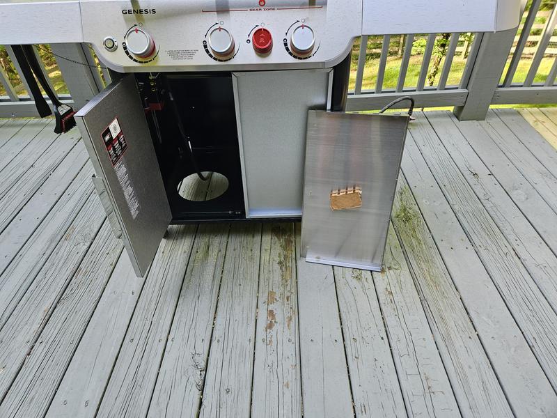 RH door failure. Note cardboard (!?!) spacer.