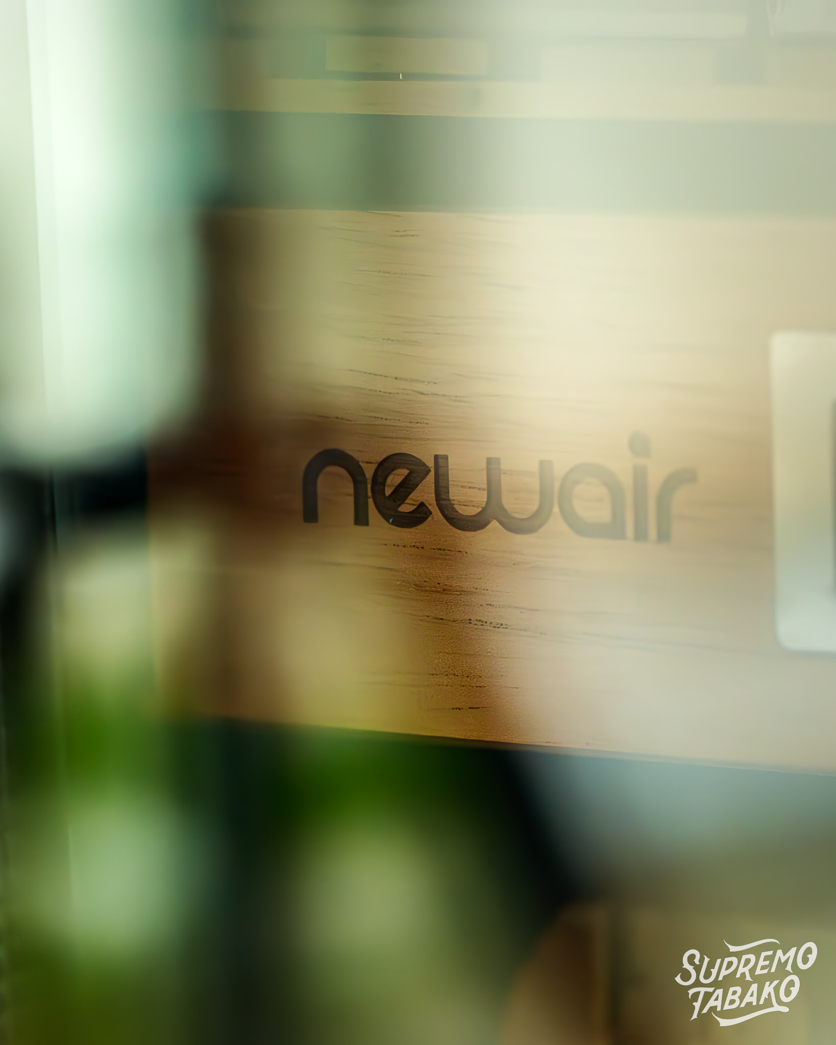 Laser engraved logo on the drawer