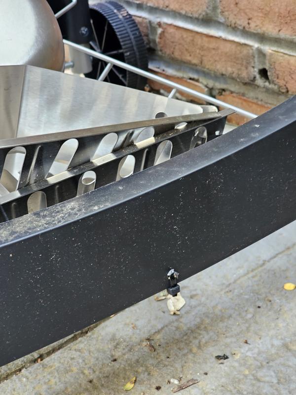 Forced to use zip ties to hold the tray in place, after spending over $300 for the grill. Zero quality.