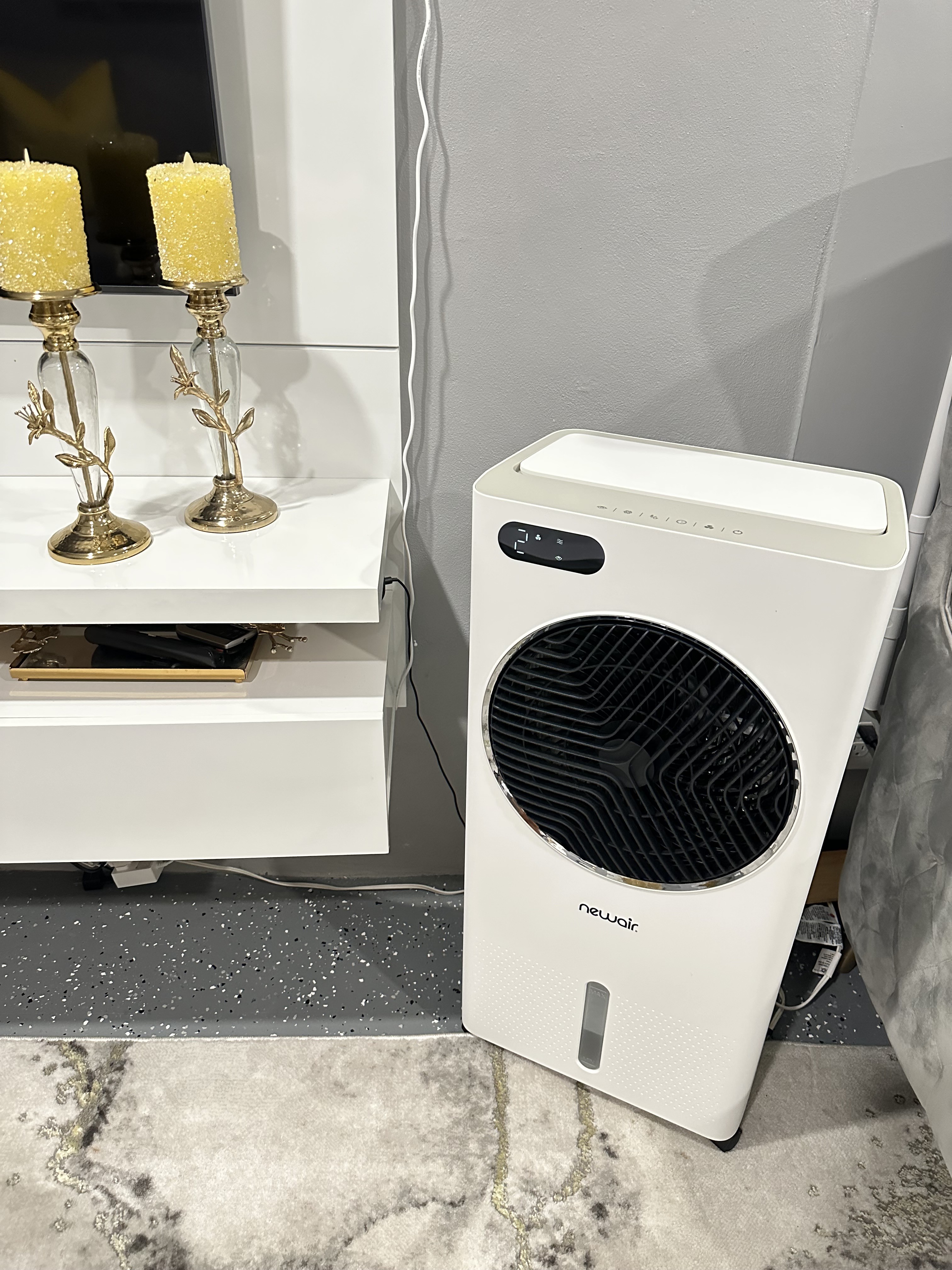 Customer carousel item 1.