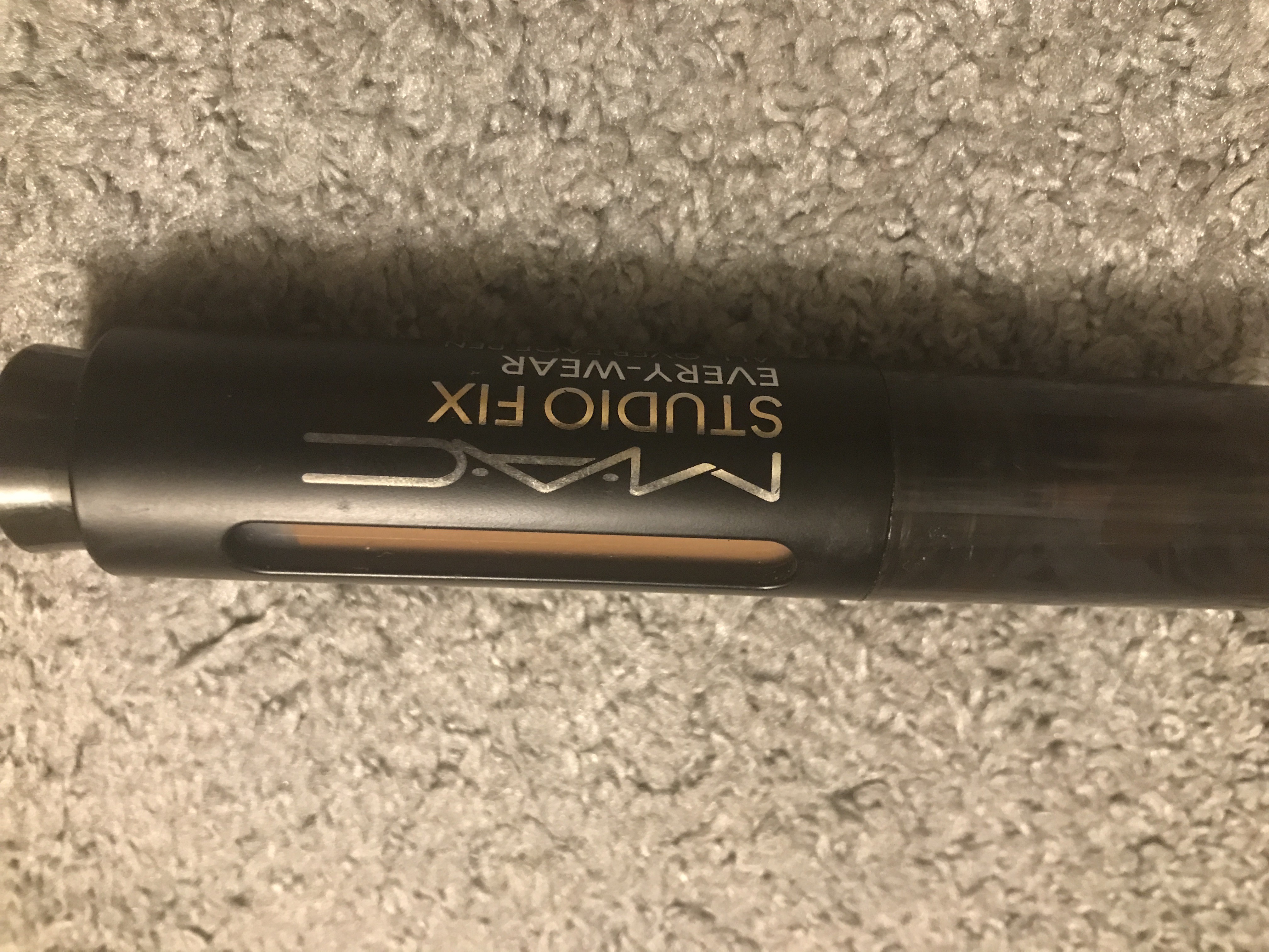 Studio fix everywhere all over pen