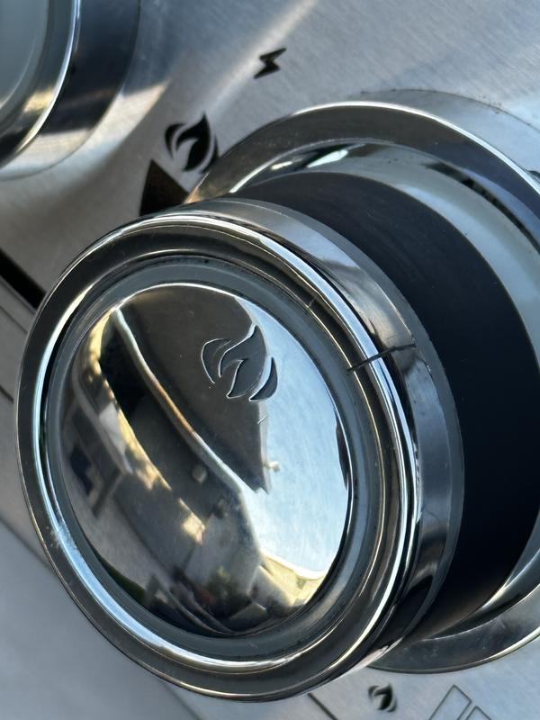 Cracked knobs being replaced by Napoleon.