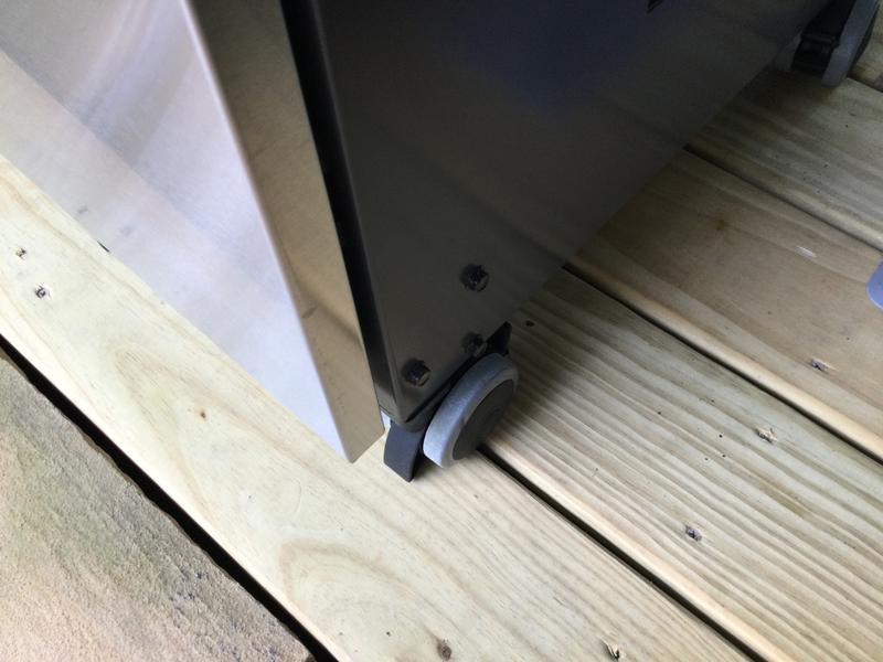 Size of gap in surface that will cause plastic piece of caster to snag/gouge surface