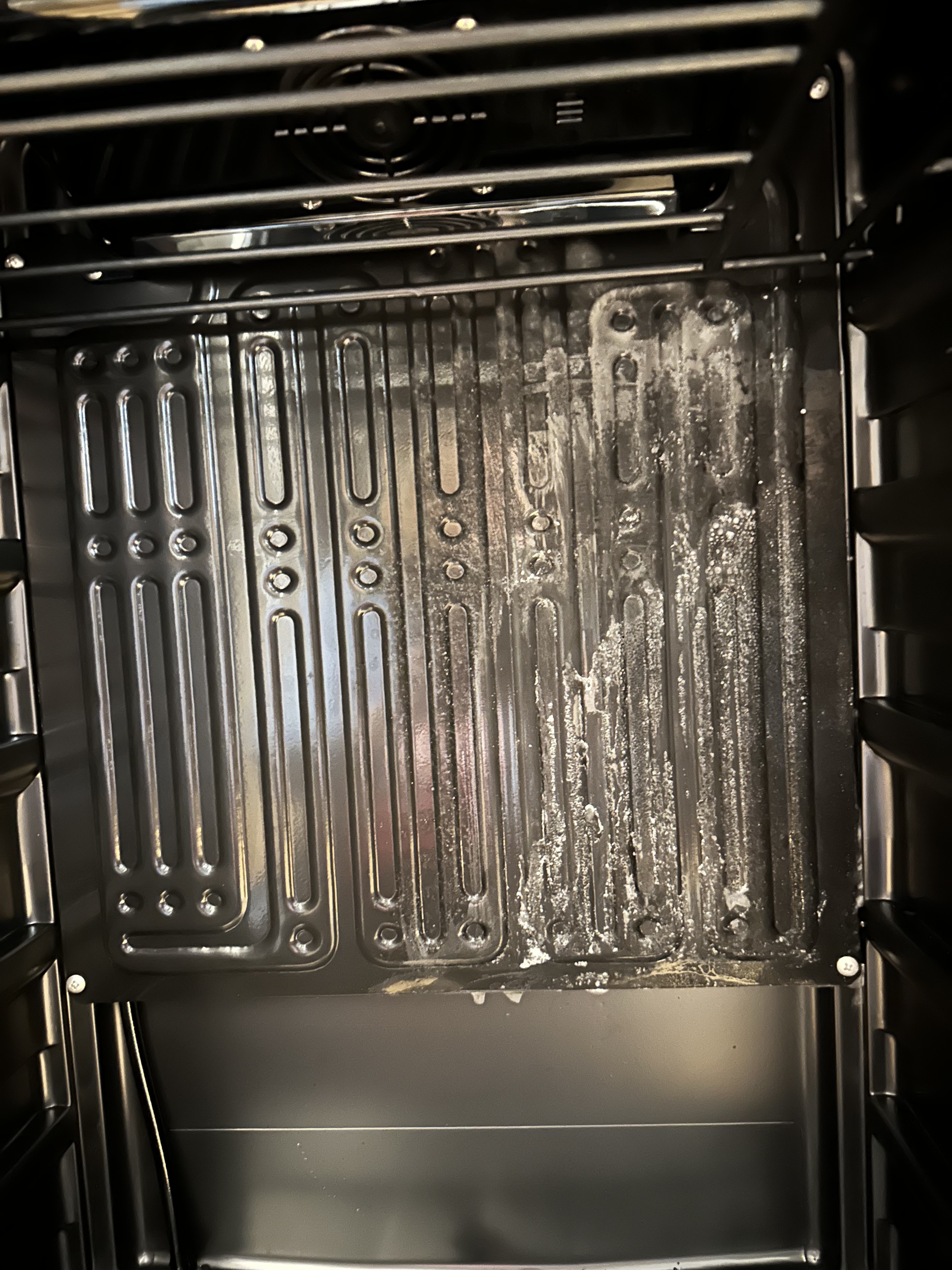 Frost/ice reforming on inside