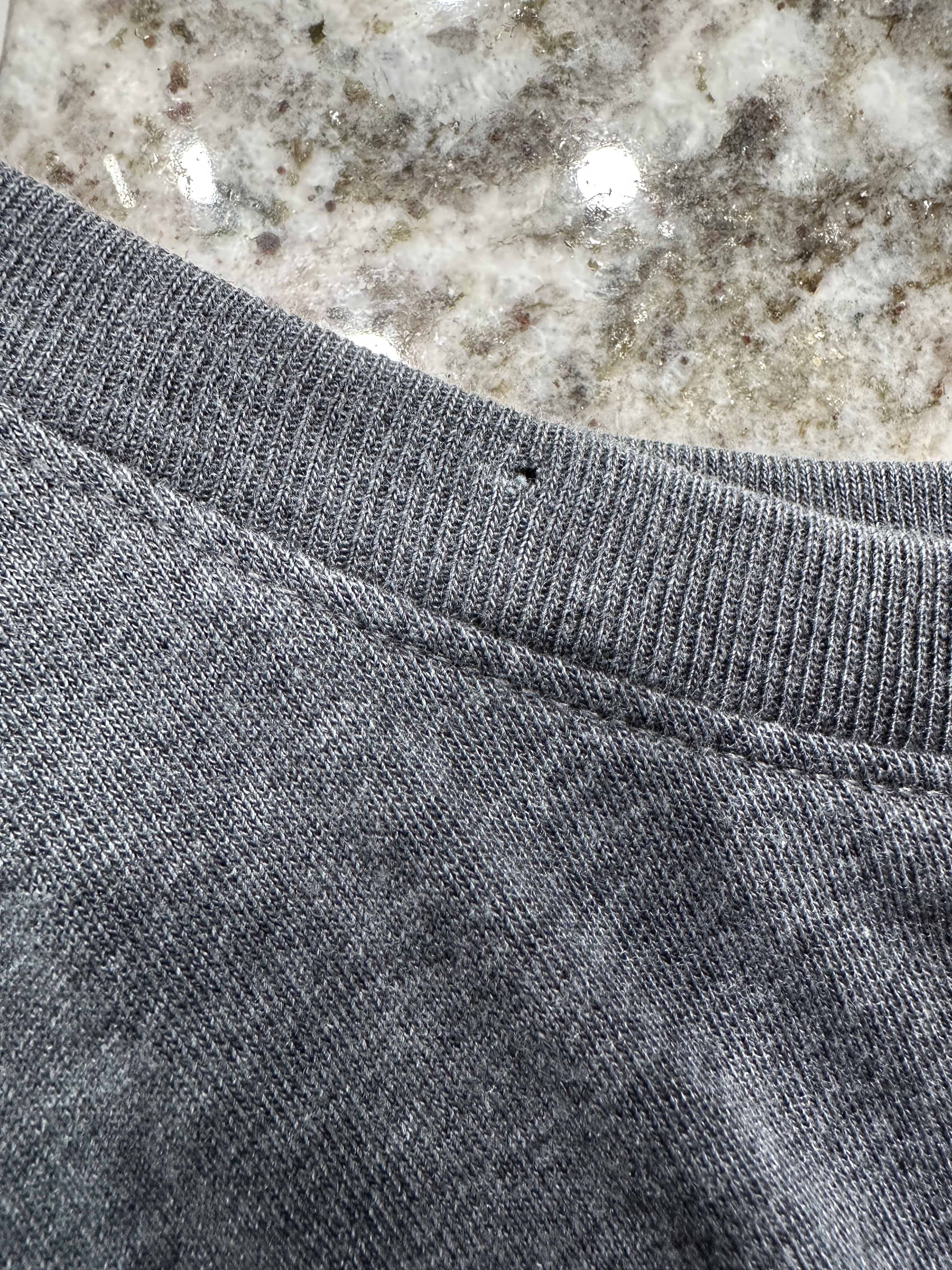 Hole in collar