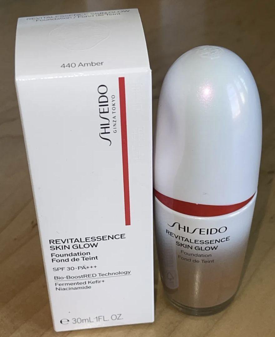Shiseido Revitalessence Skin Glow Foundation 1 oz