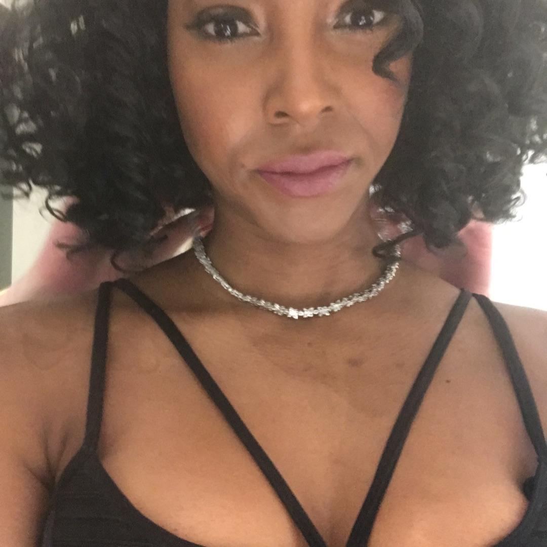 Customer carousel item 11.