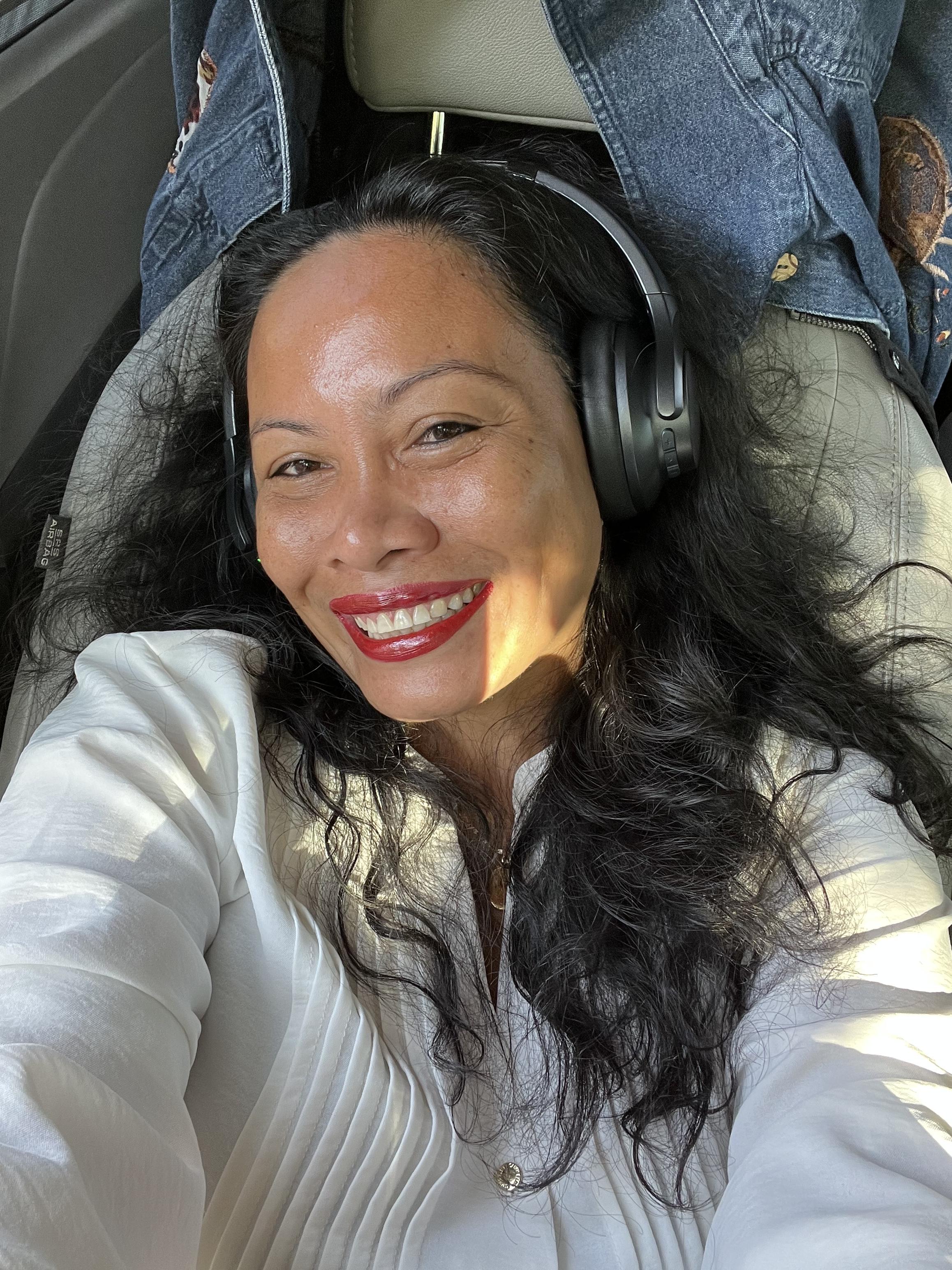 Customer carousel item 6.