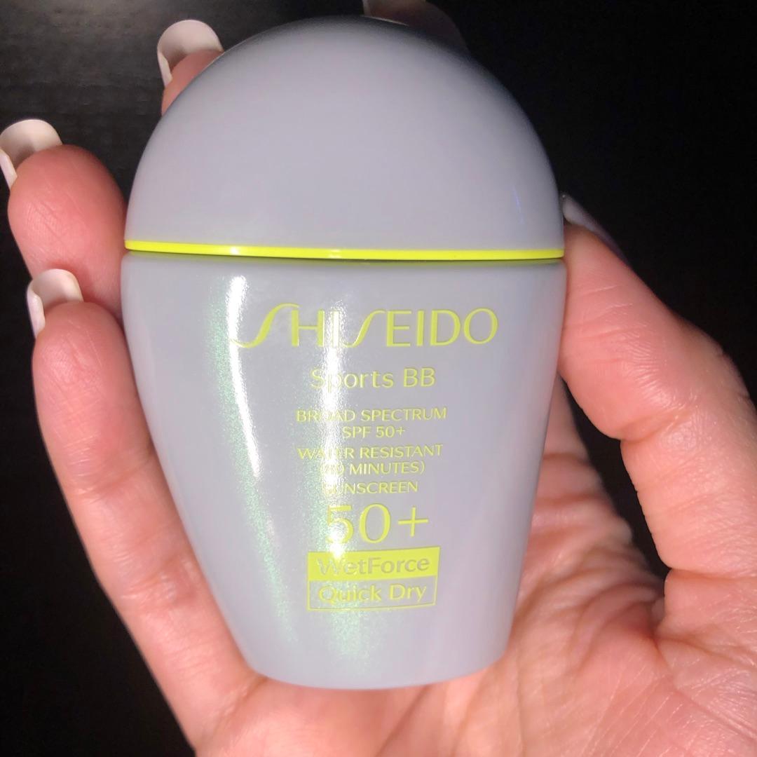 Customer carousel item 11.