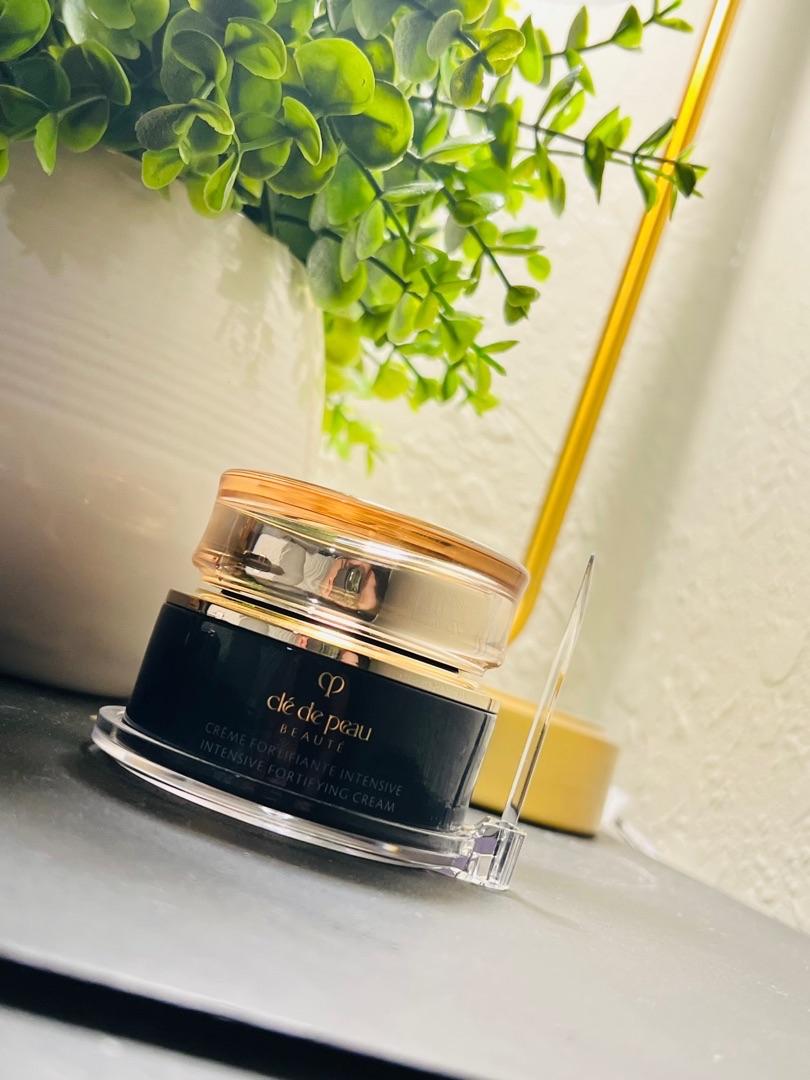Clé de Peau Beauté Intensive Fortifying Cream | Bloomingdale's