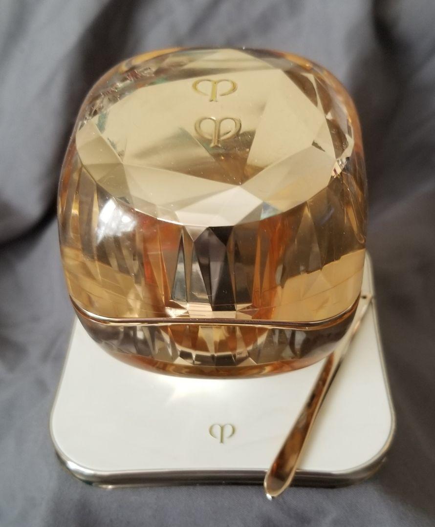 Customer carousel item 11.