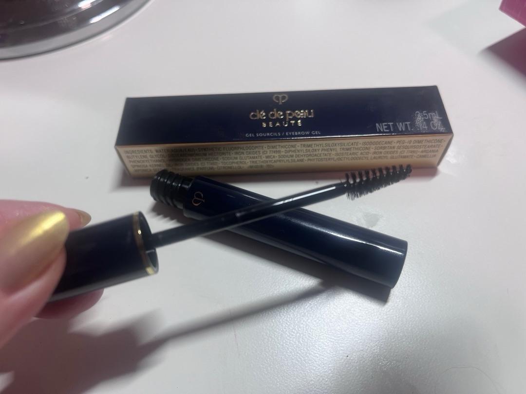 Customer carousel item 4.