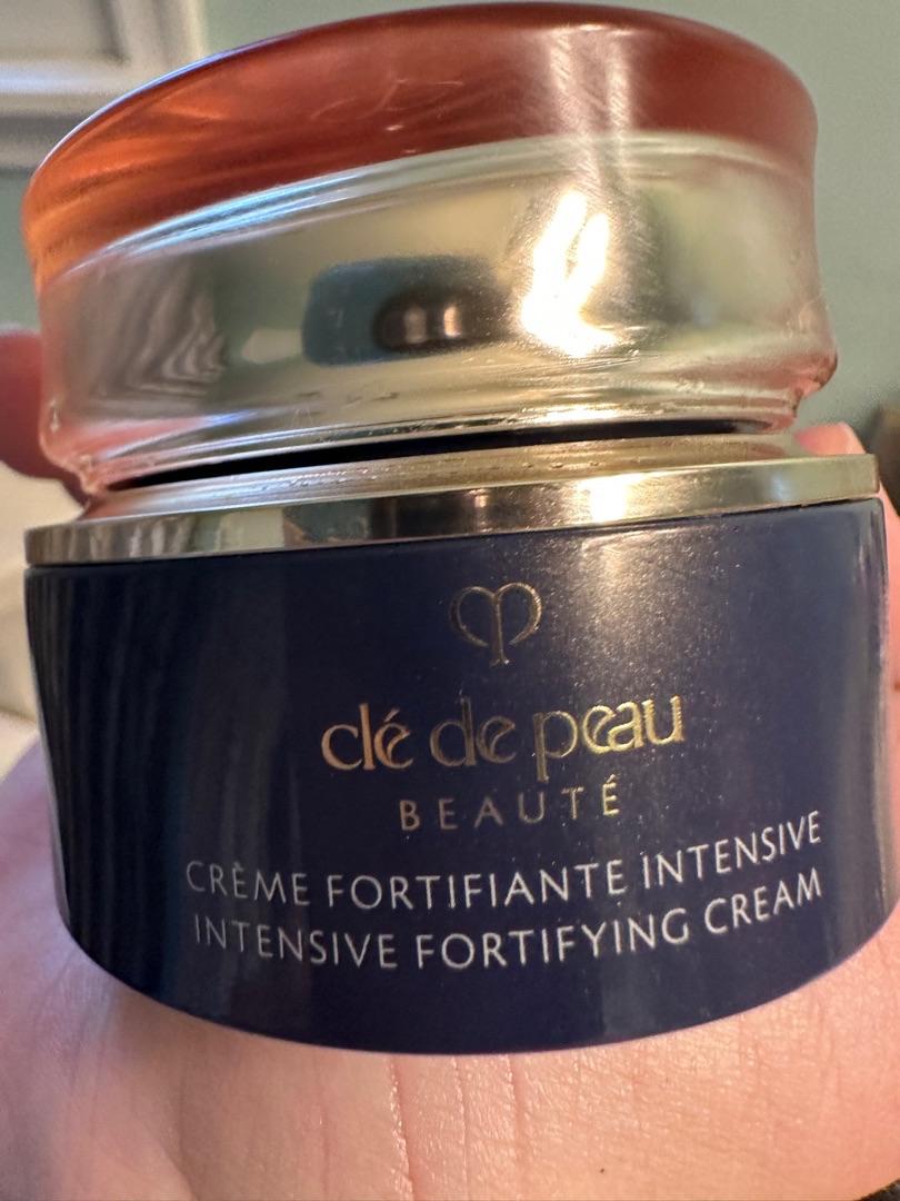 Customer carousel item 4.