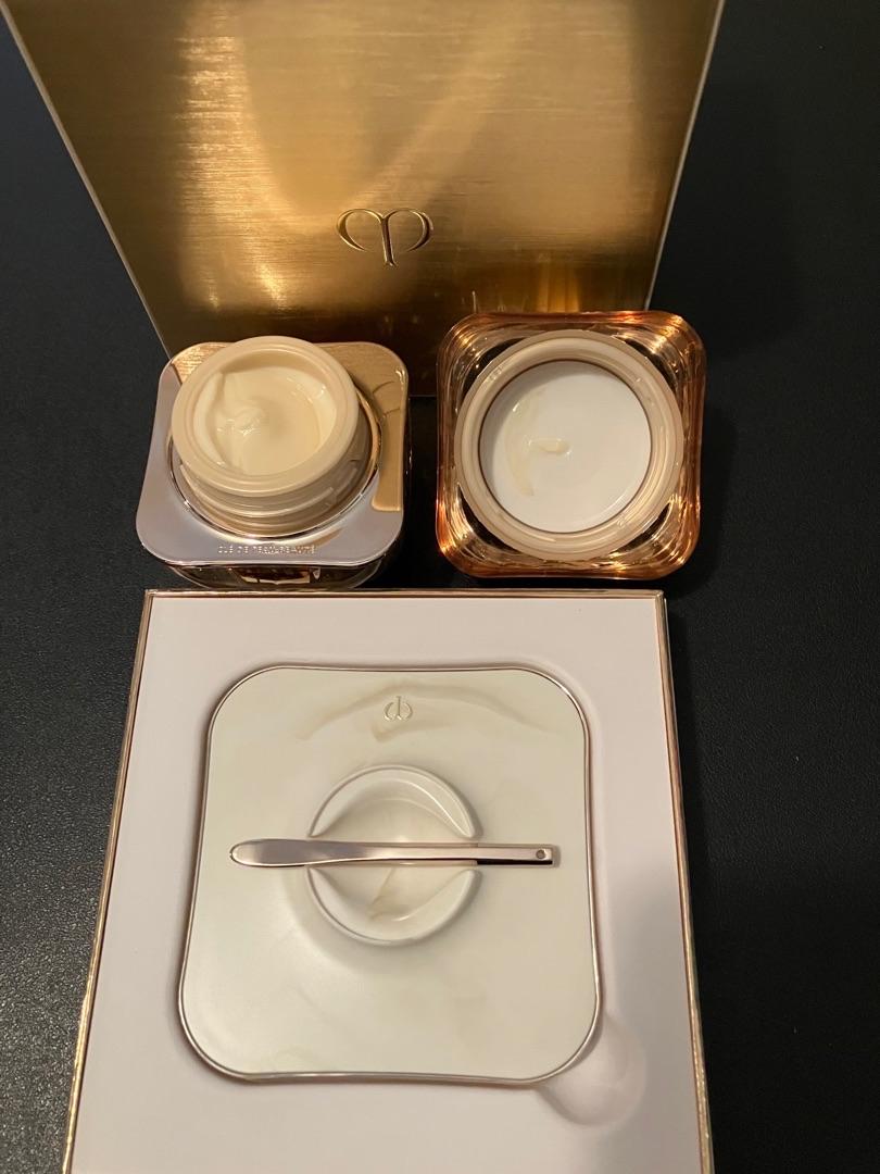 Customer carousel item 13.