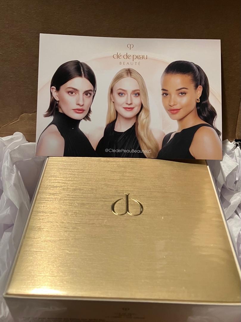 Customer carousel item 14.