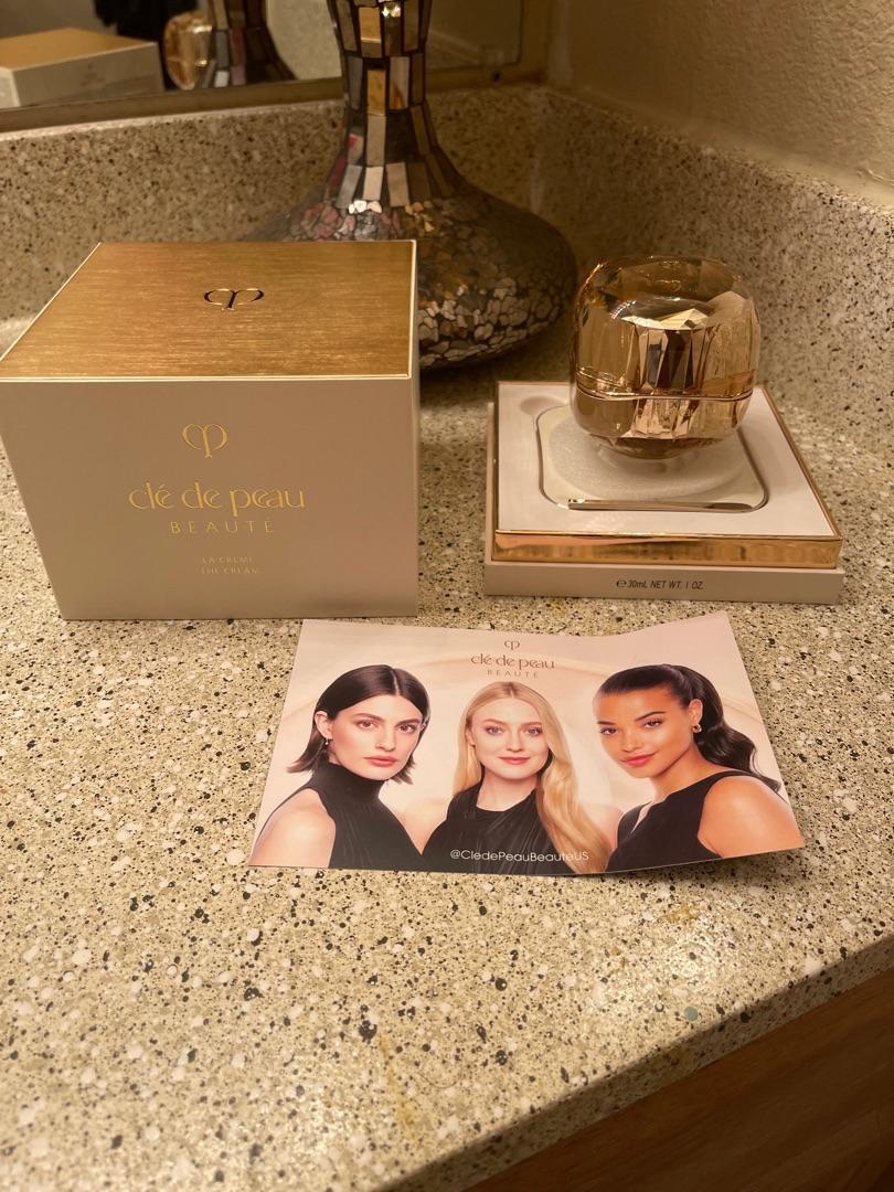 Customer carousel item 3.