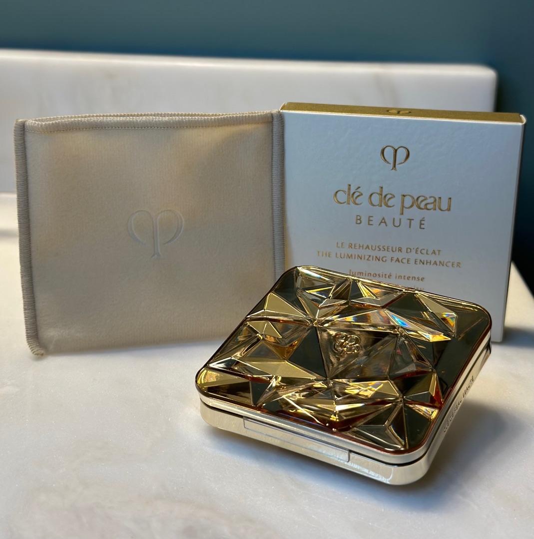 Customer carousel item 1.