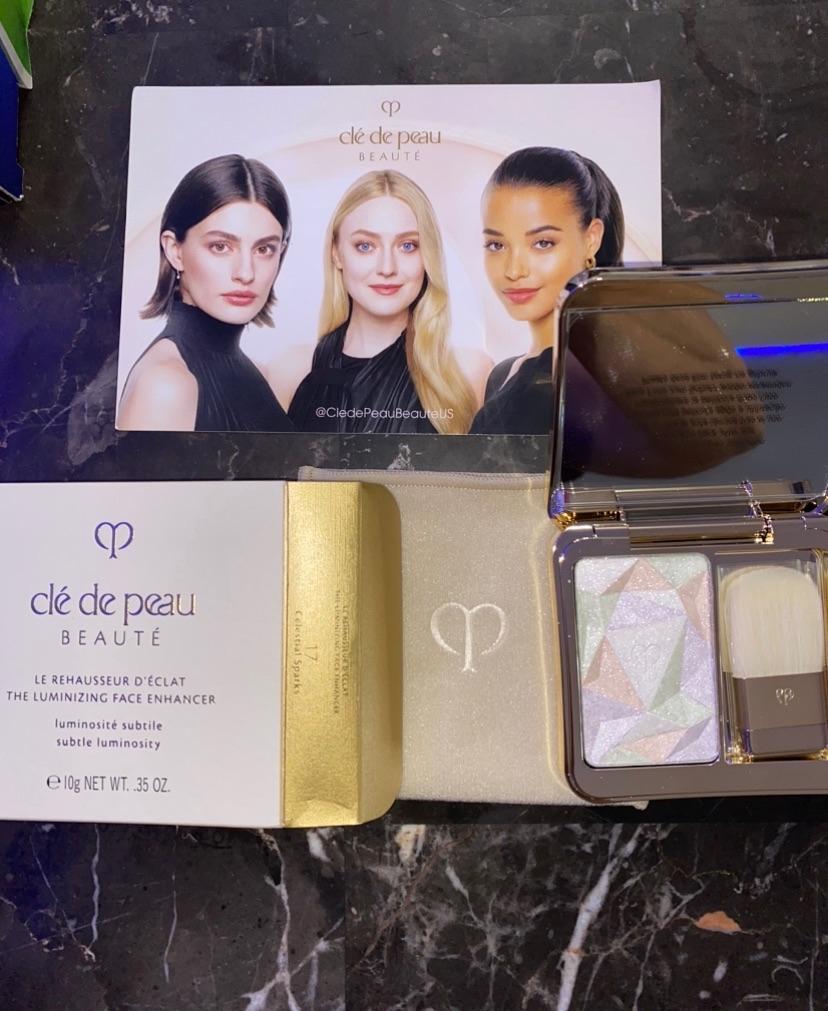 Customer carousel item 12.