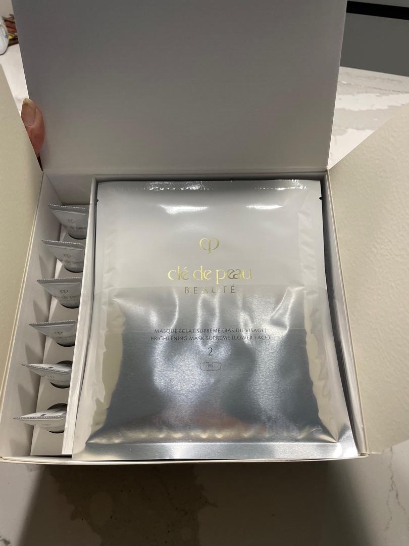 Customer carousel item 8.
