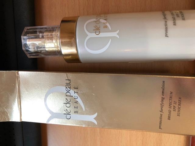 Clé de Peau Beauté Protective Fortifying Emulsion, 1-oz. - Macy's