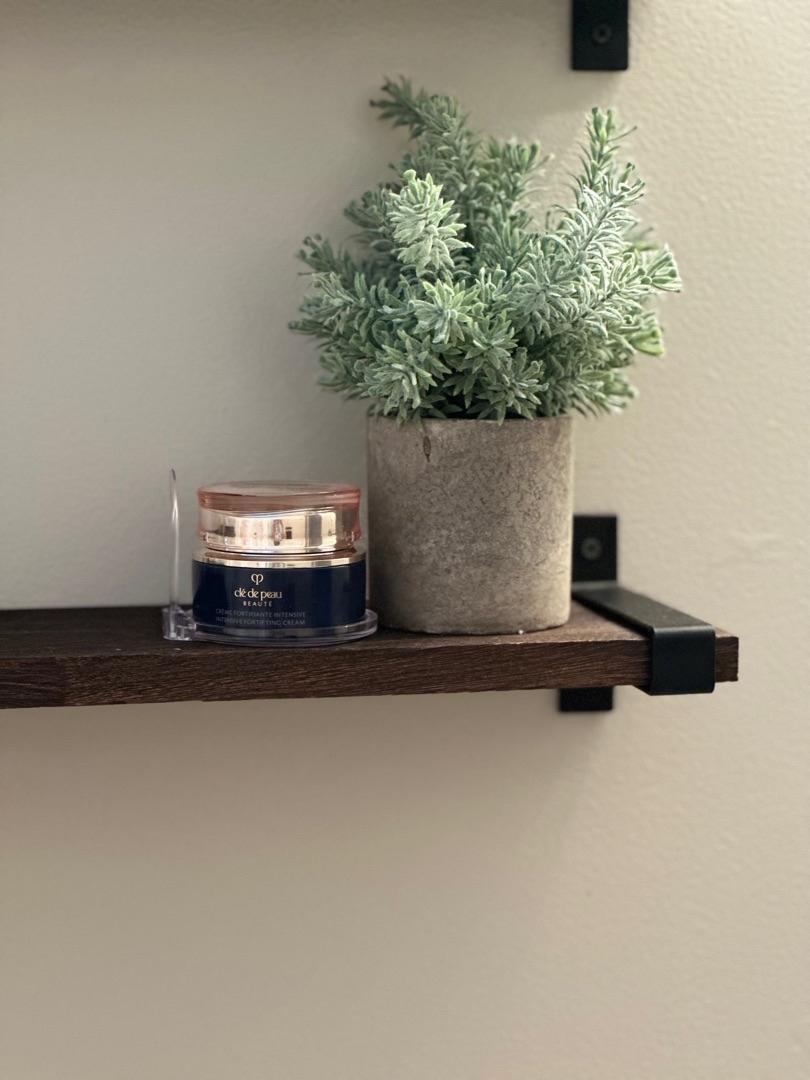 Customer carousel item 10.