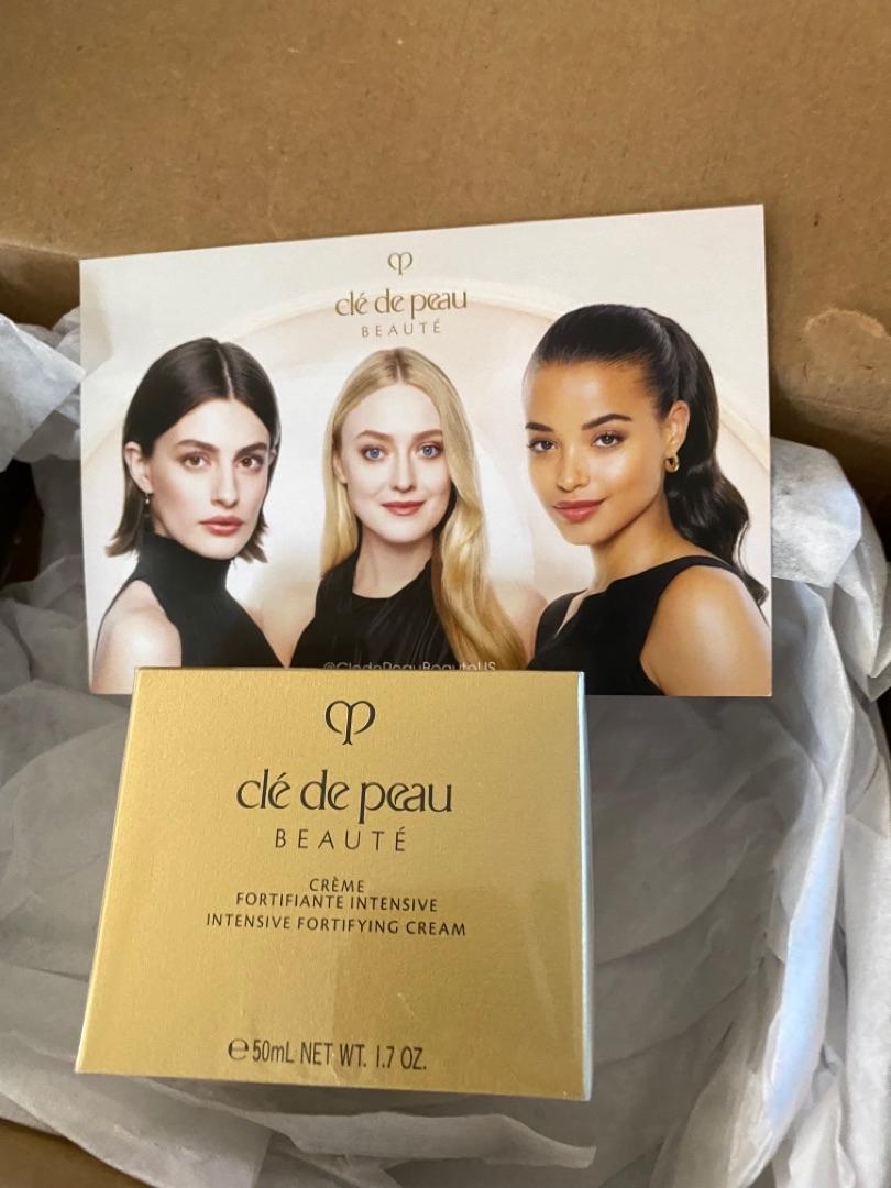 Customer carousel item 1.