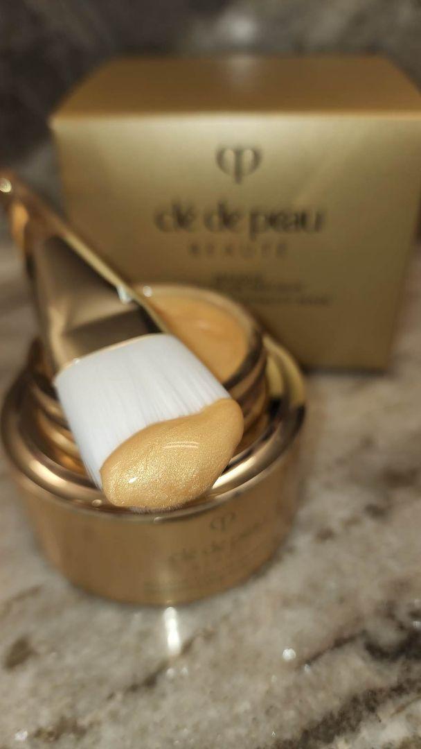 Customer carousel item 8.