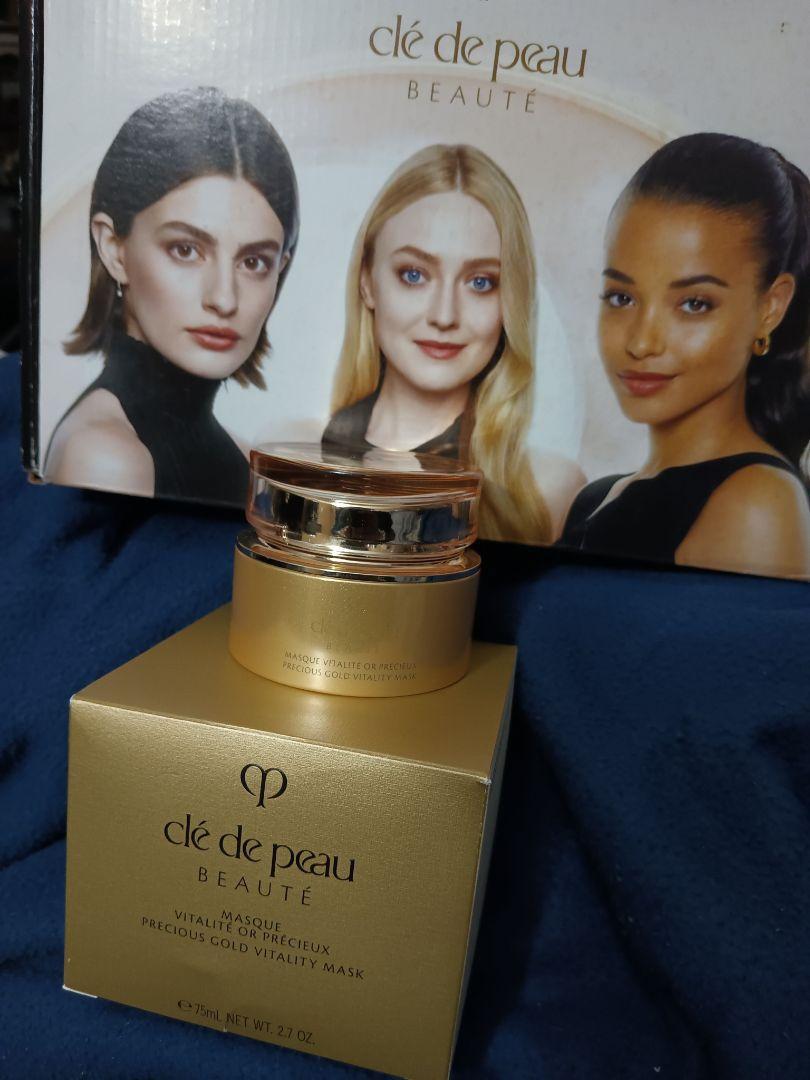 Customer carousel item 5.