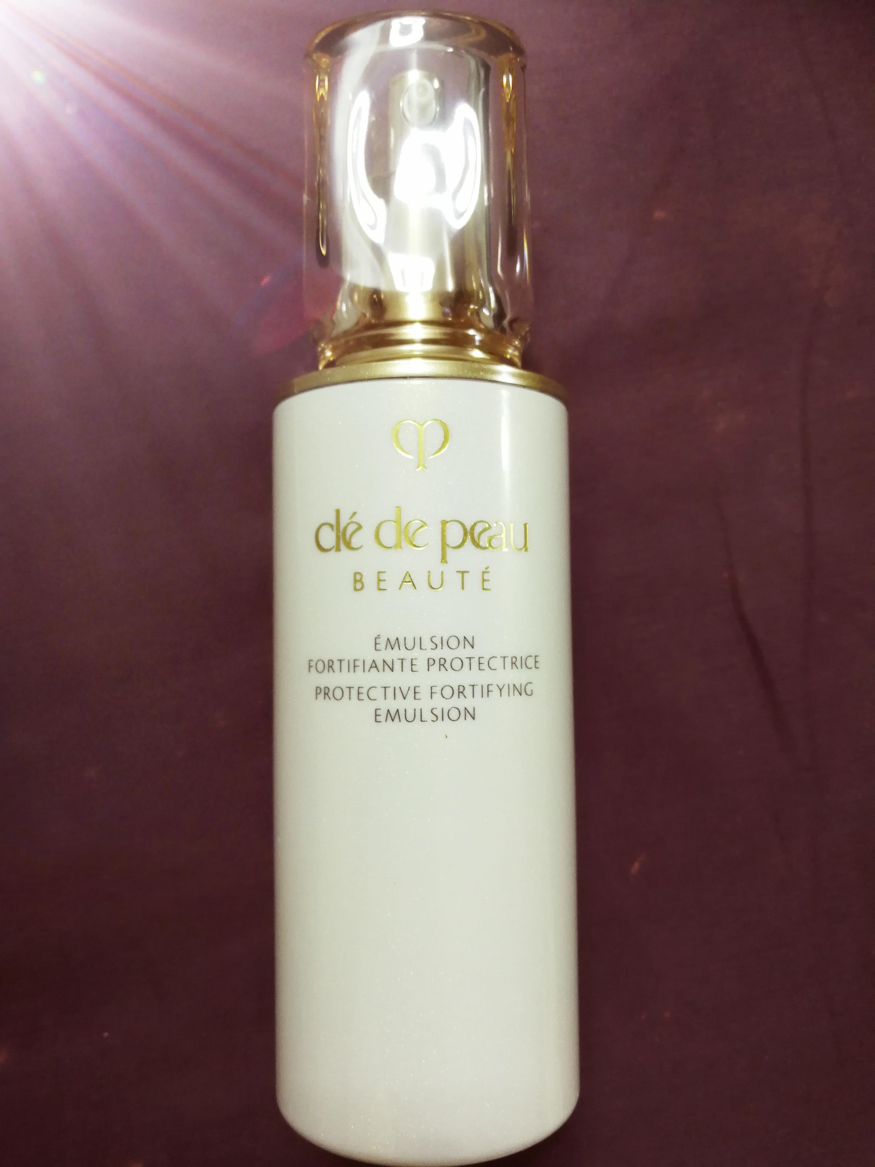 Clé de Peau Beauté Protective Fortifying Emulsion, 1-oz. - Macy's