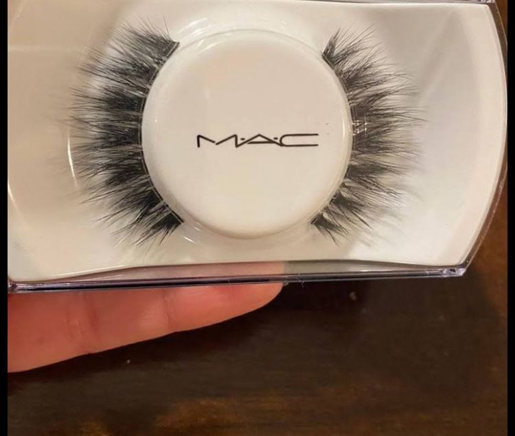 It's giving fierce wings.