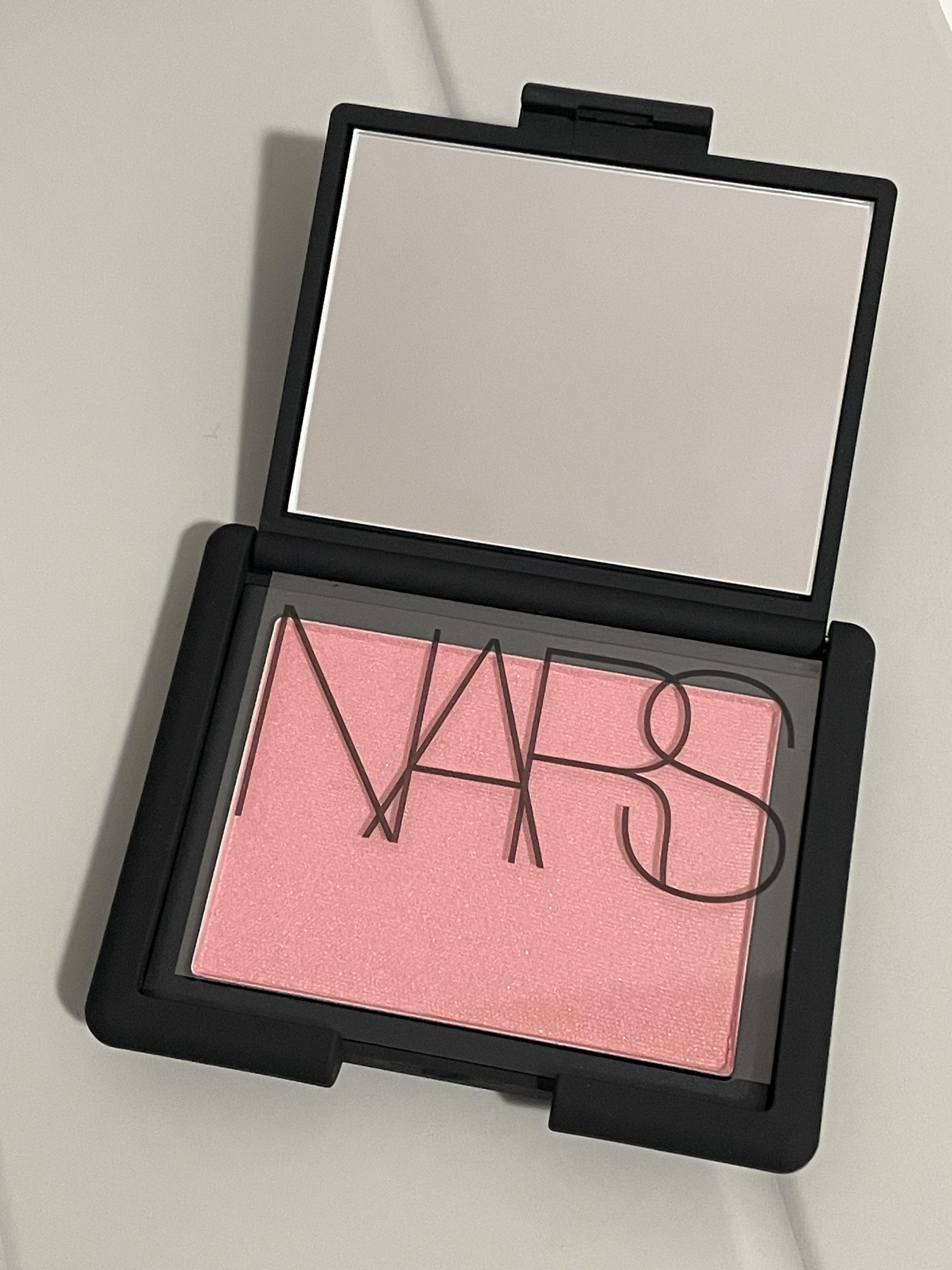 Customer carousel item 8.