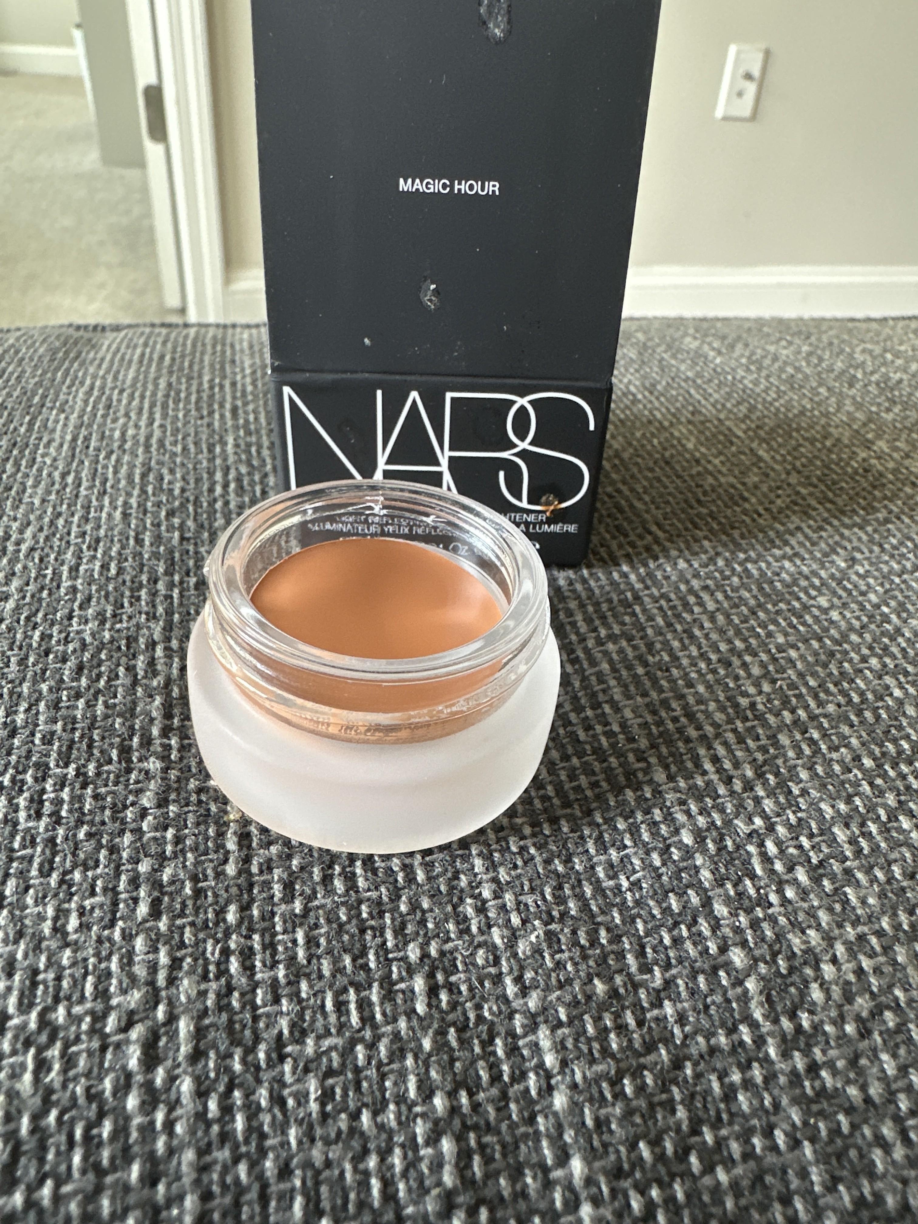 Customer carousel item 11.