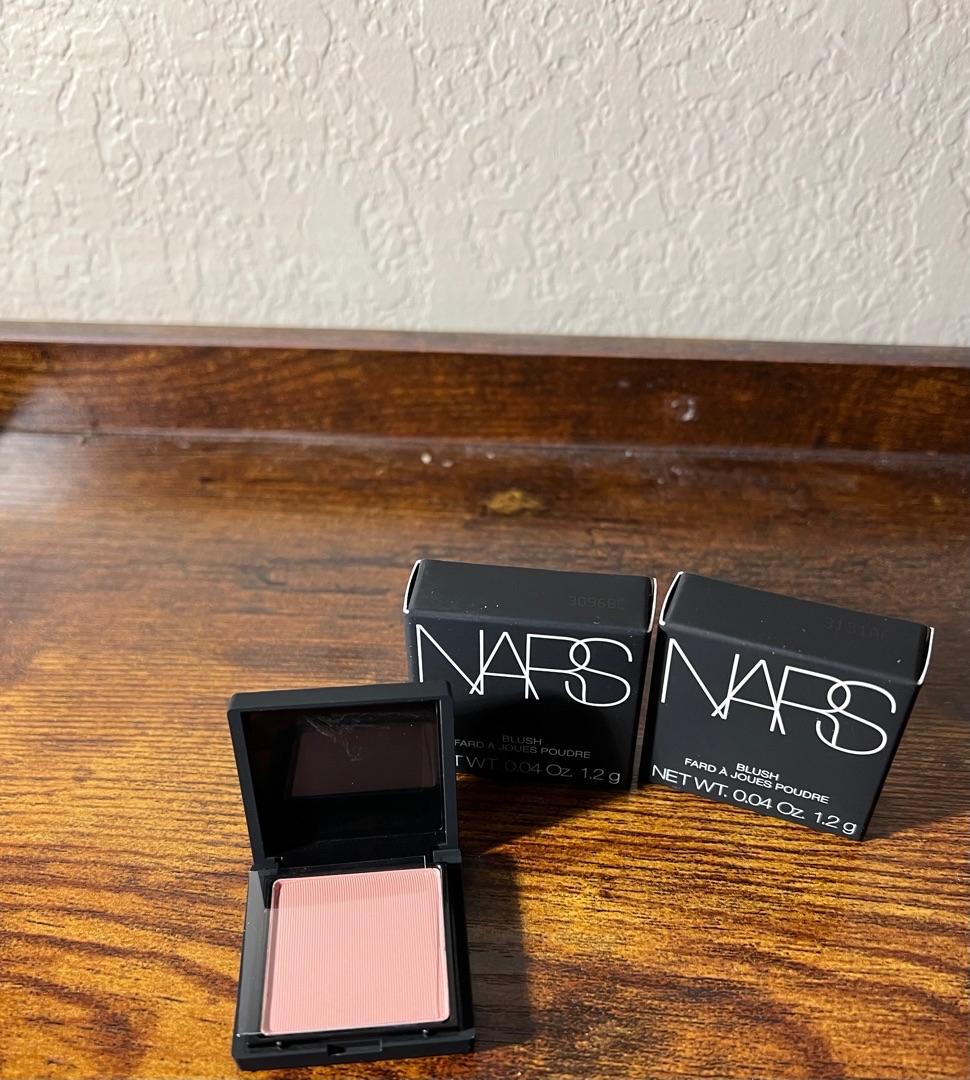 Customer carousel item 12.