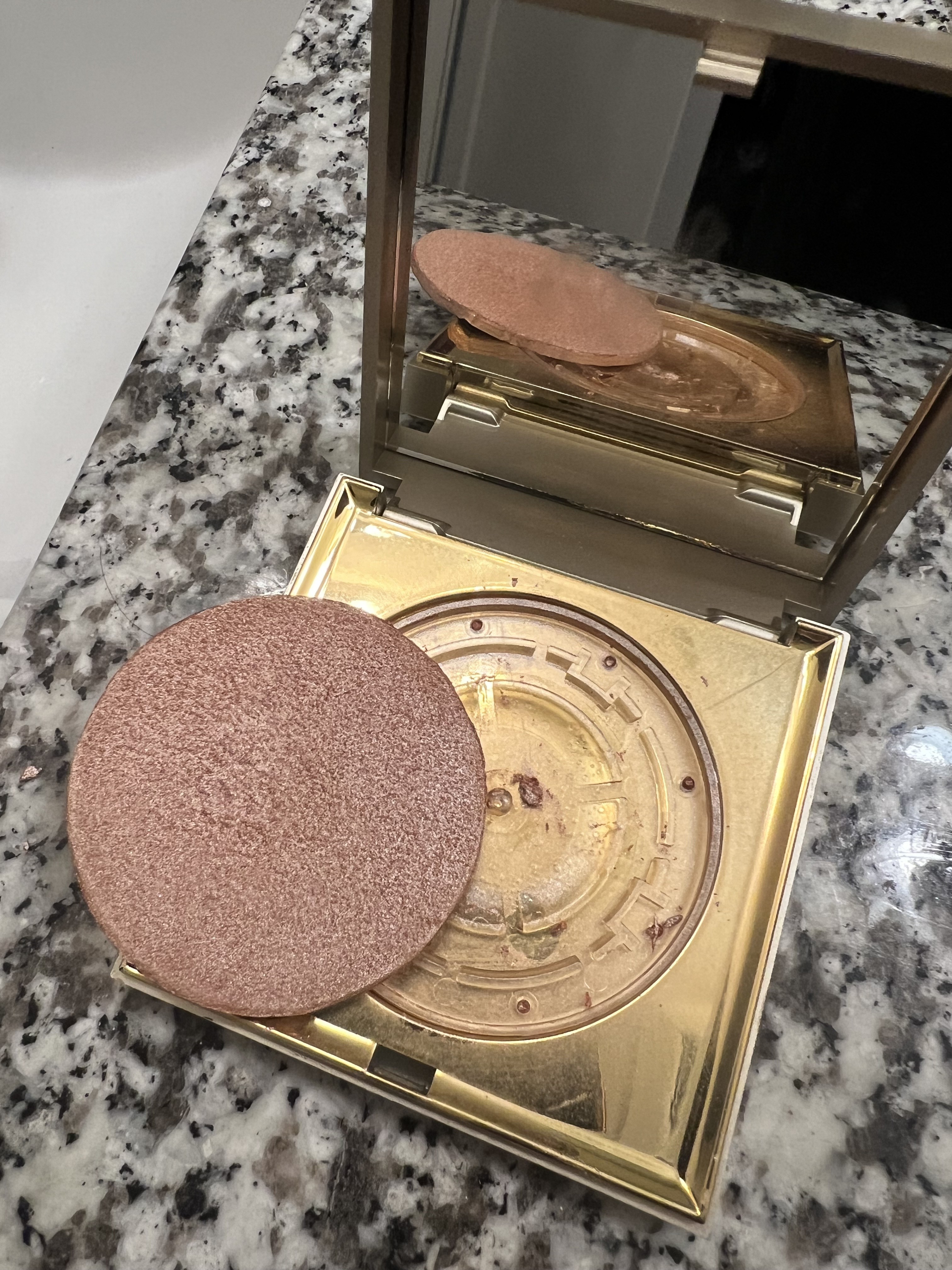 It came off the compact 😮