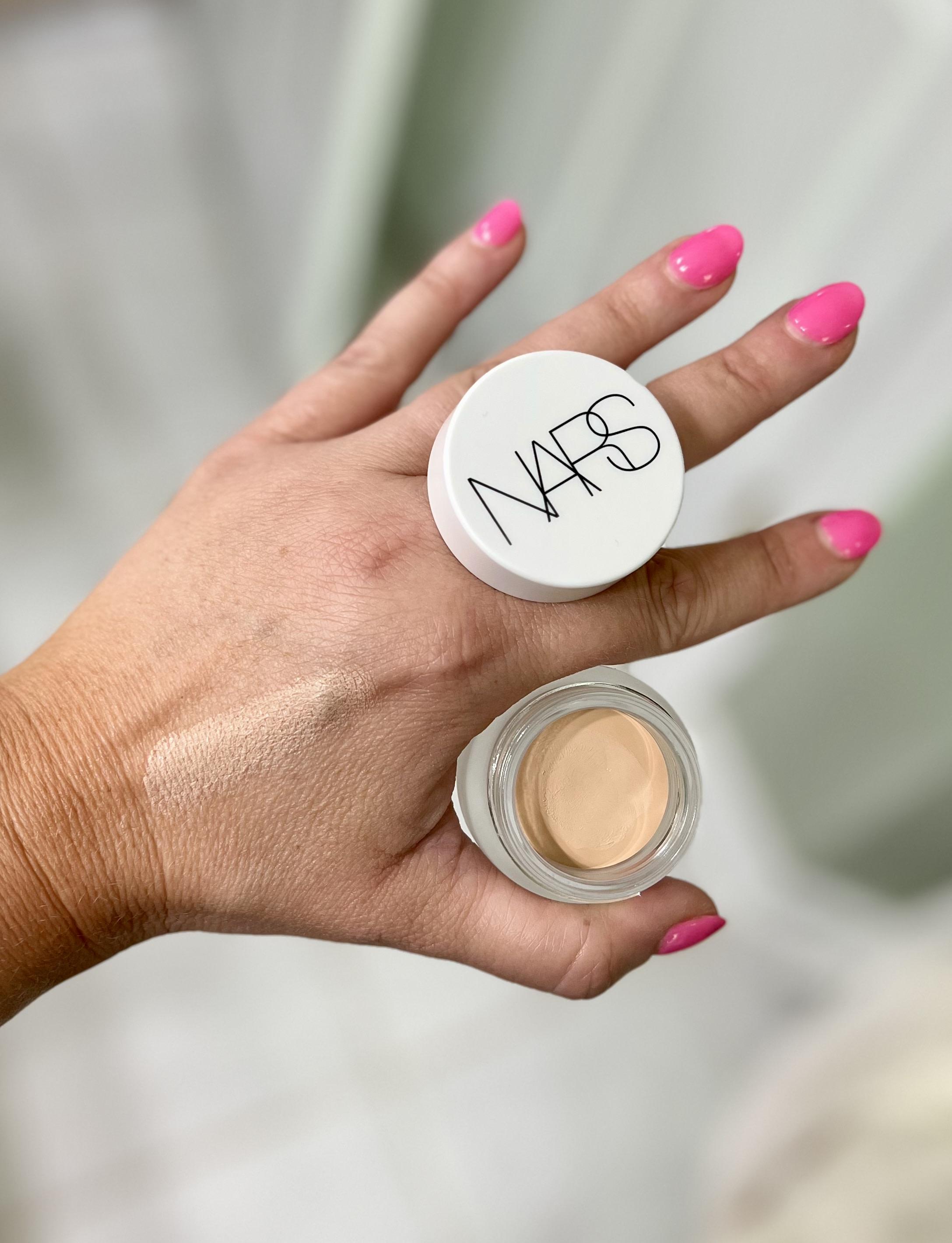 Customer carousel item 9.