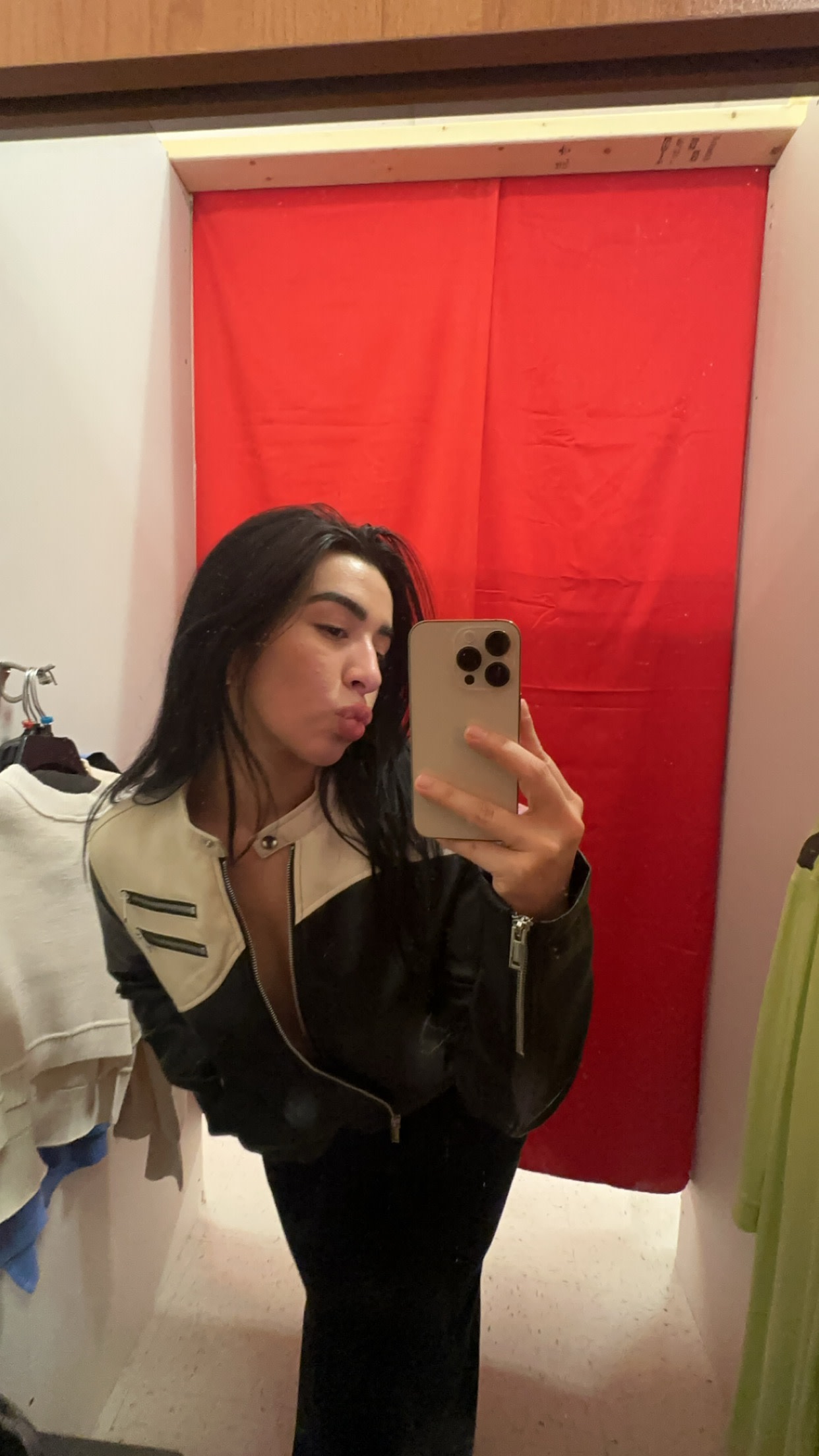 Customer carousel item 9.