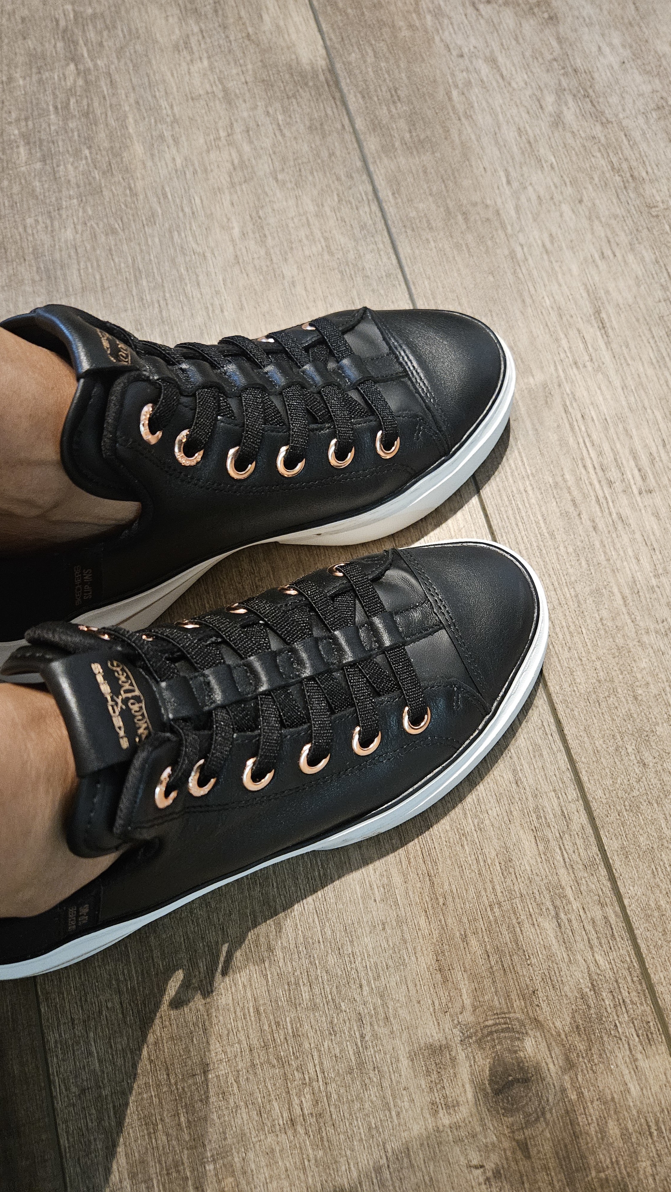 Customer carousel item 12.