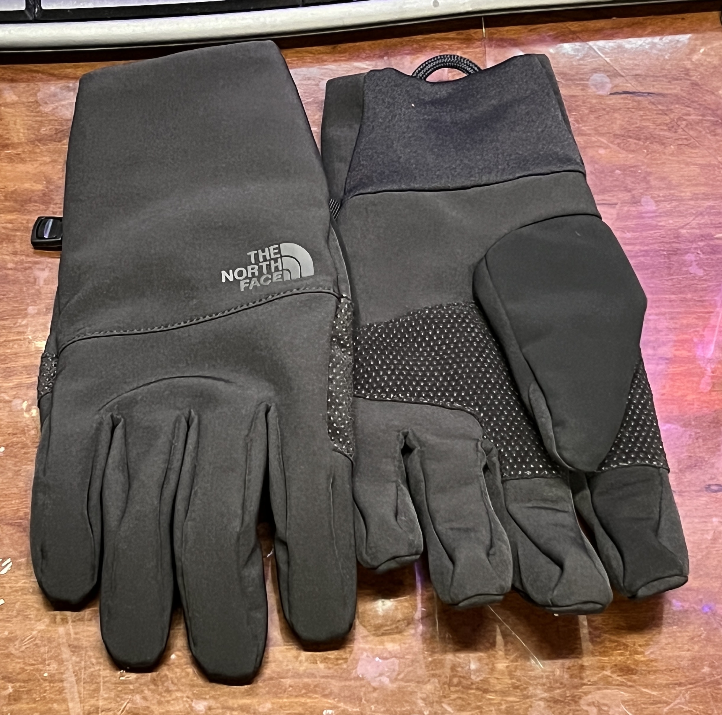 The North Face Men's Apex Insulated Etip Gloves - Macy's