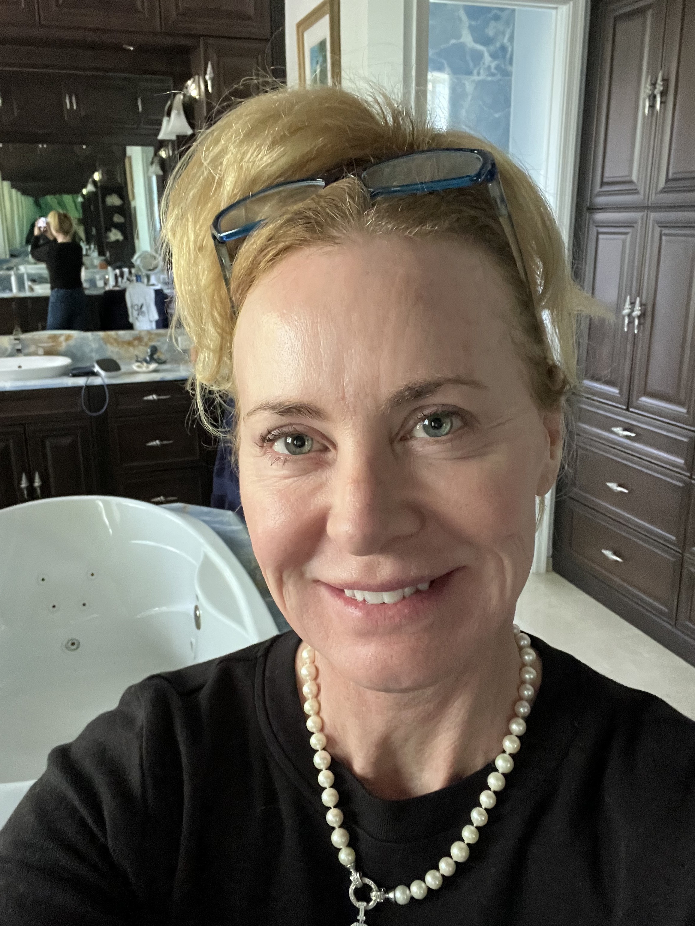 Customer carousel item 1.