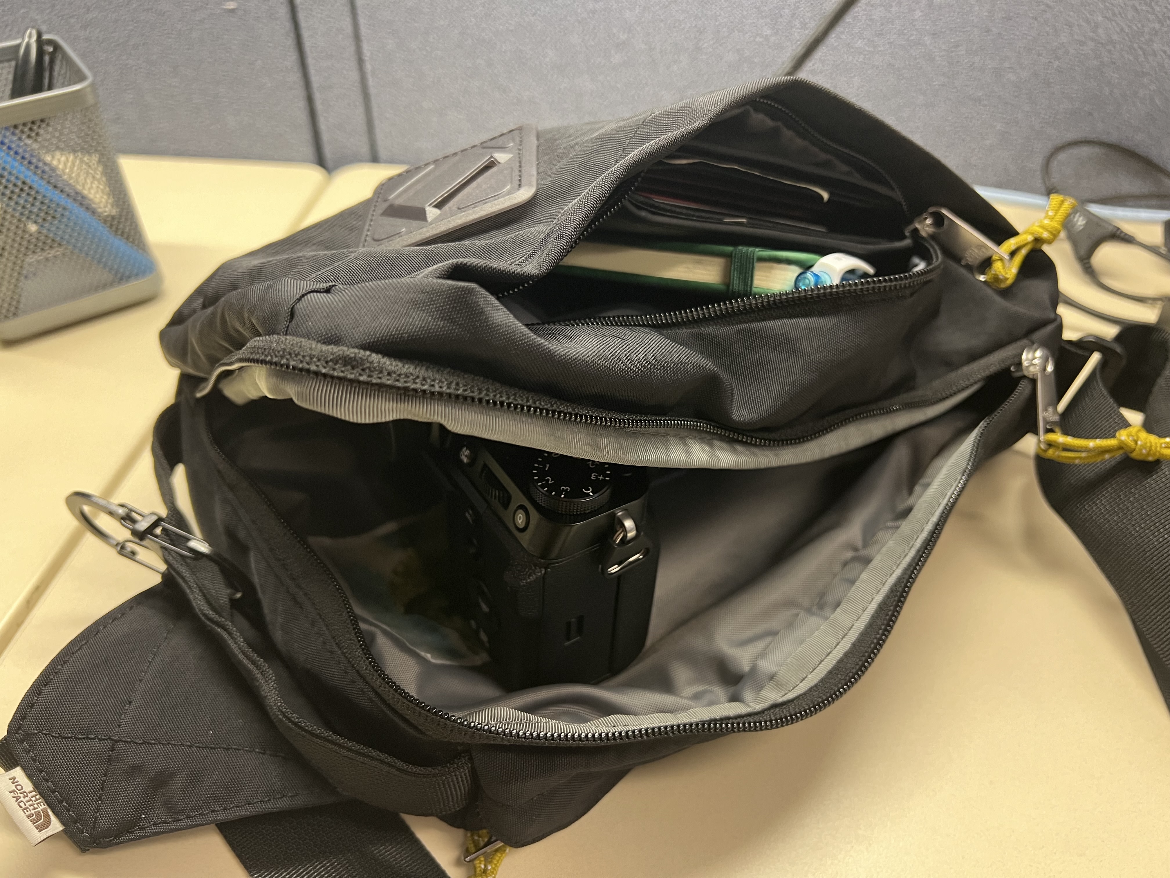 Fits a mirrorless camera