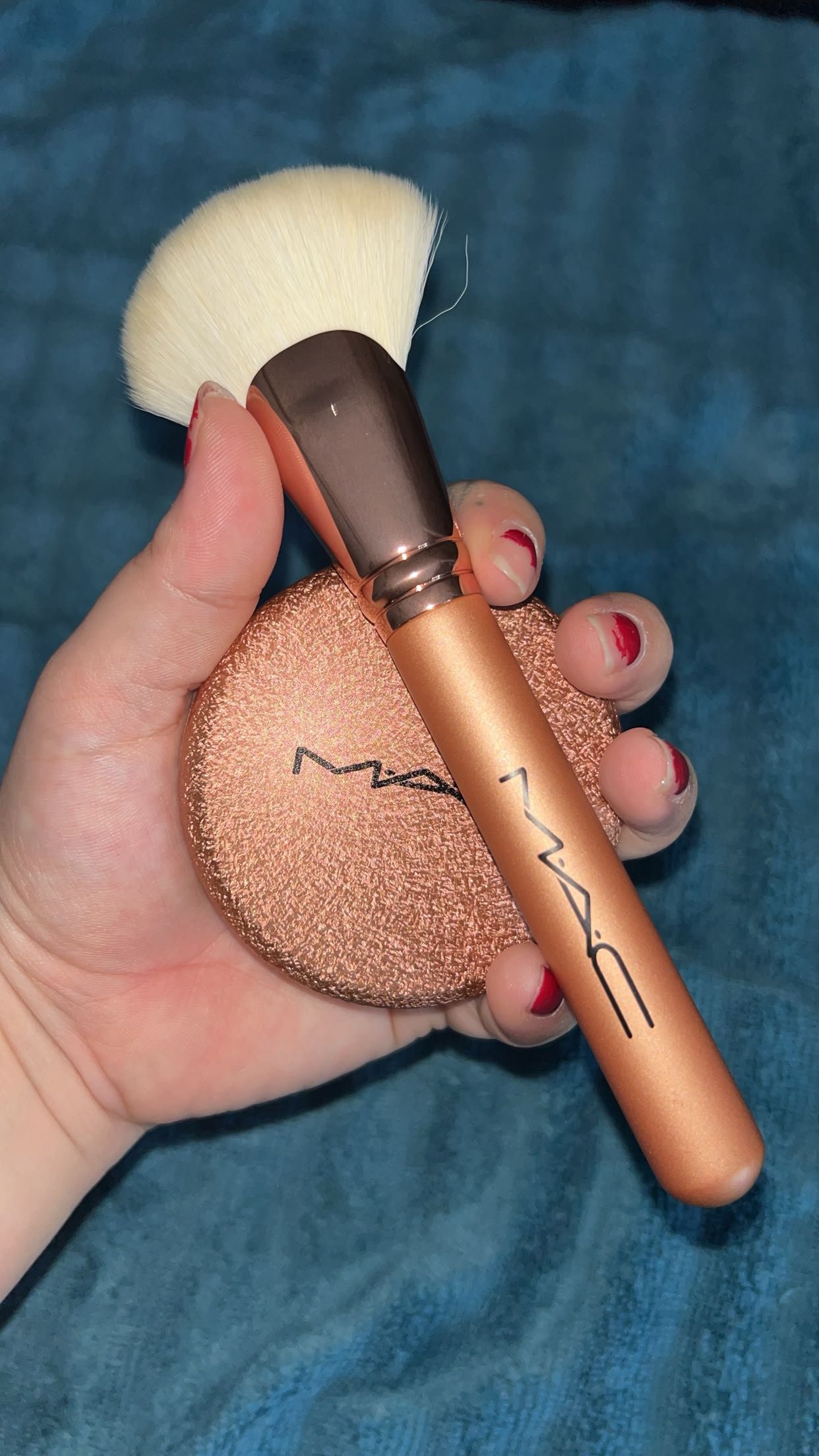 Customer carousel item 12.