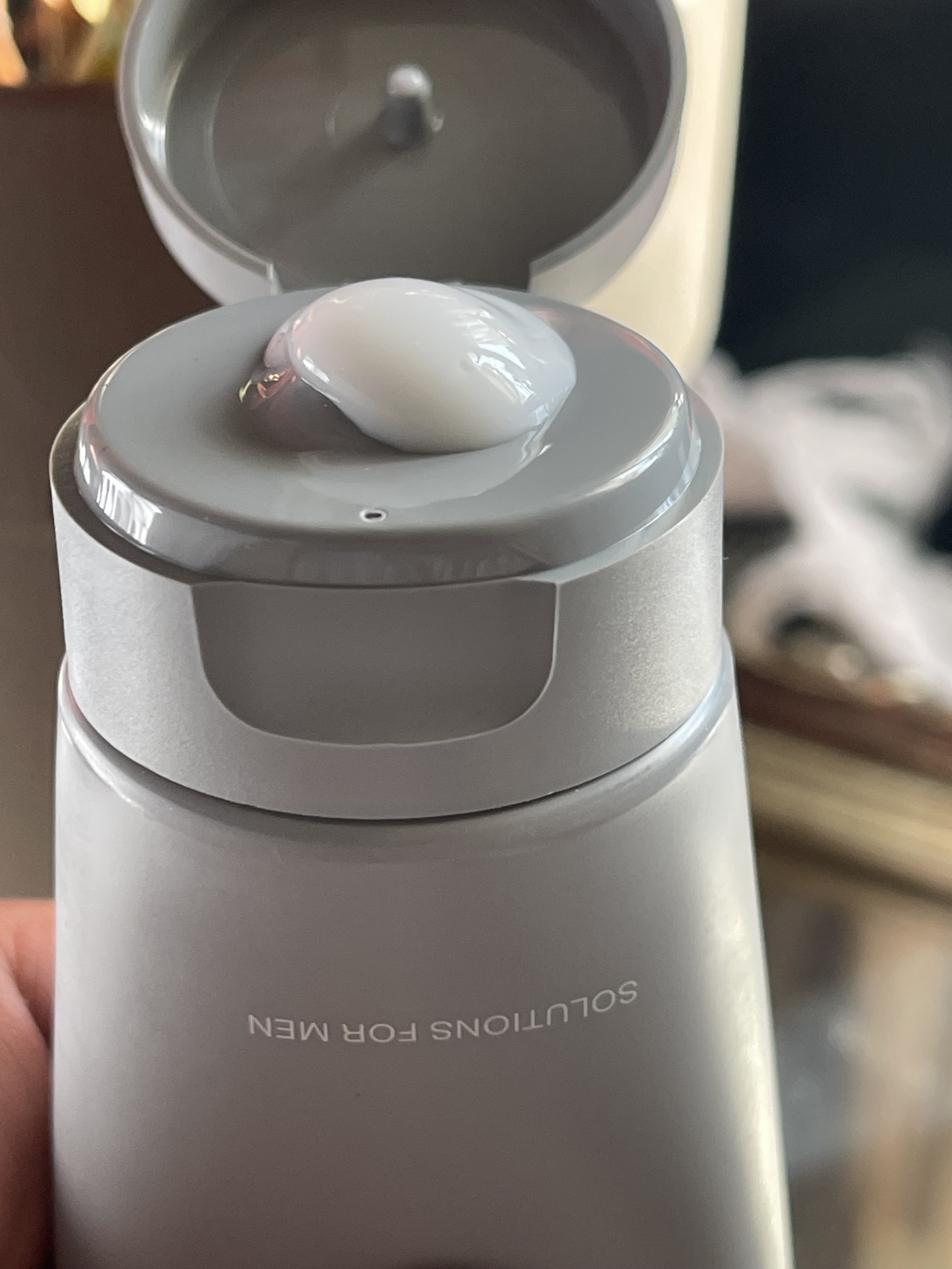 I recently tried the LAB SERIES Grooming Razor Burn Balm, and I have to say, it's been a game-changer for my post-shave routine.  Firstly, the immediate relief it provides is incredible. After shaving, my skin often feels irritated and sensitive, but this balm soothes those sensations almost instantly. The burning and stinging are noticeably reduced, and any redness fades away quickly.  Secondly, I love how it moisturizes my skin. The lightweight formula absorbs quickly without leaving any greasy residue, yet it provides long-lasting hydration throughout the day. My skin feels soft and smooth, and I've noticed a significant improvement in its overall texture.  But what really stands out is its effectiveness in repairing the moisture barrier damaged by shaving. It's like a protective shield for my skin, preventing further irritation and allowing it to heal properly.  Overall, I'm impressed by the LAB SERIES Grooming Razor Burn Balm. It's become an essential part of my grooming routine, and I highly recommend it to anyone who struggles with razor burn and irritation. The best thing about it is the immediate relief it provides, making it a must-have for anyone who wants smooth, comfortable skin after shaving.  Thank you to Skeepers offered by LAB SERIES for gifting me this amazing product!