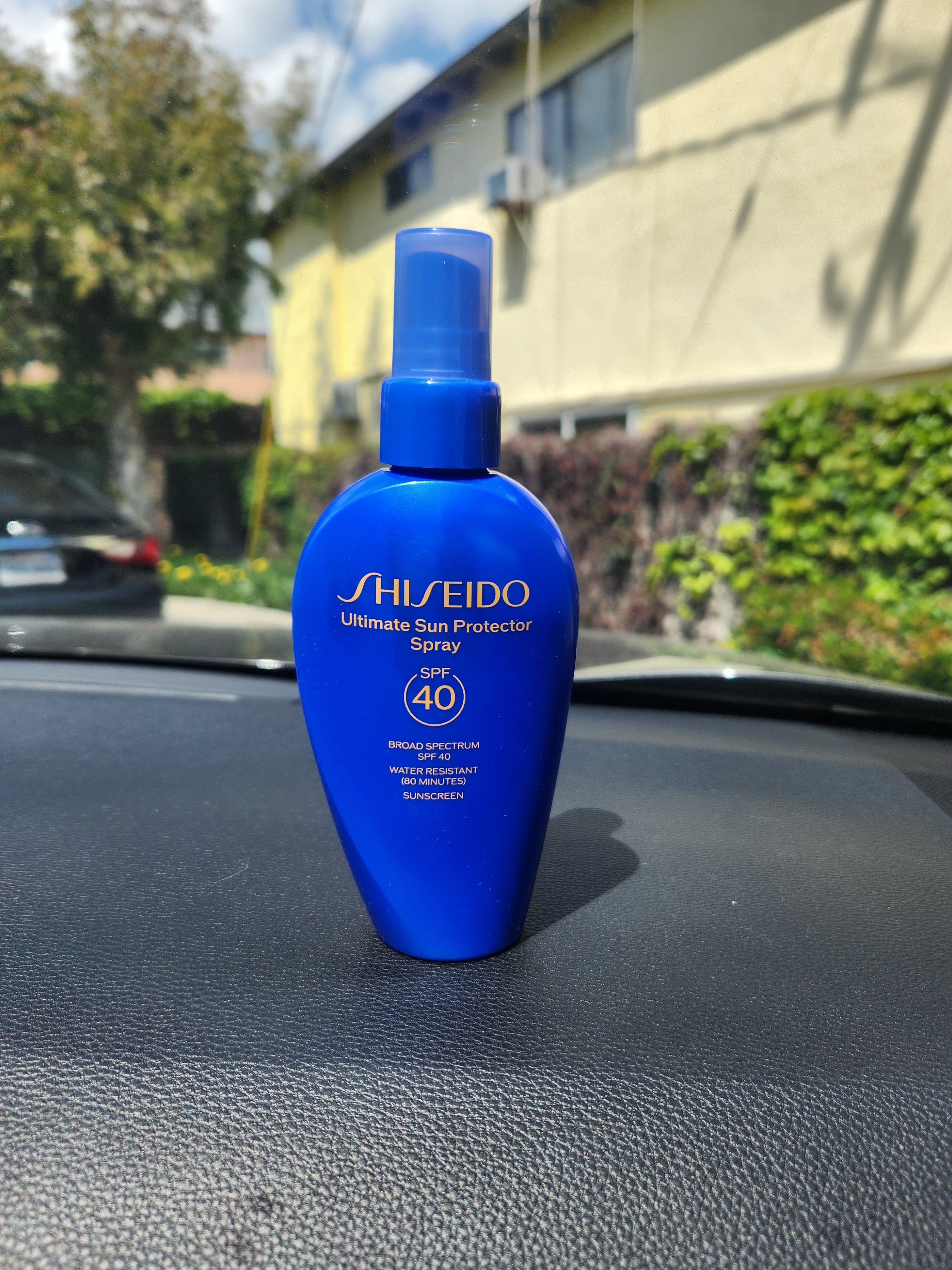 What a gorgeous shade of blue in this sleek bottle with a surprisingly good smelling formula!