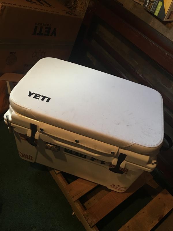 Yeti 45 with seat cushion