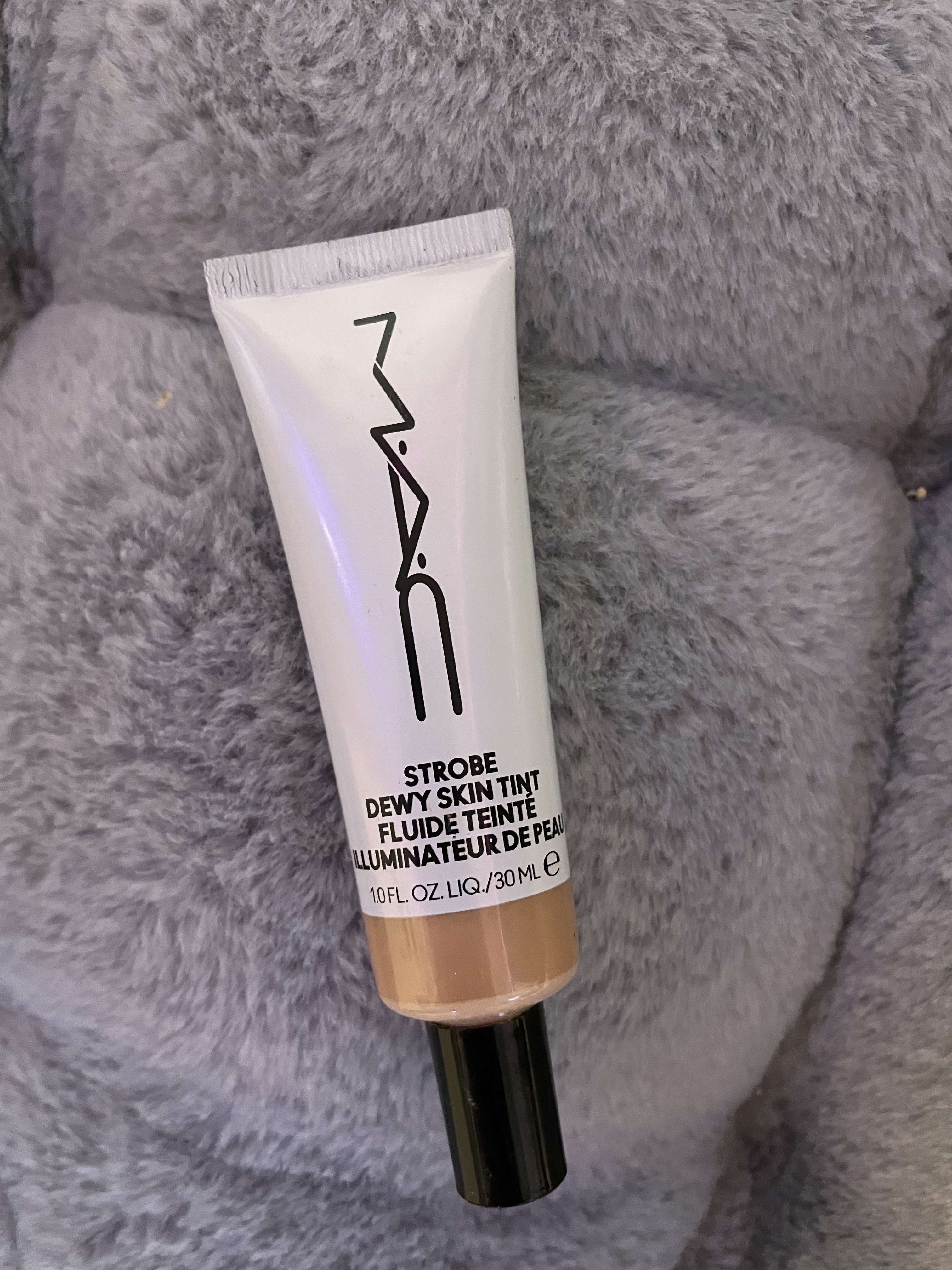 Customer carousel item 11.