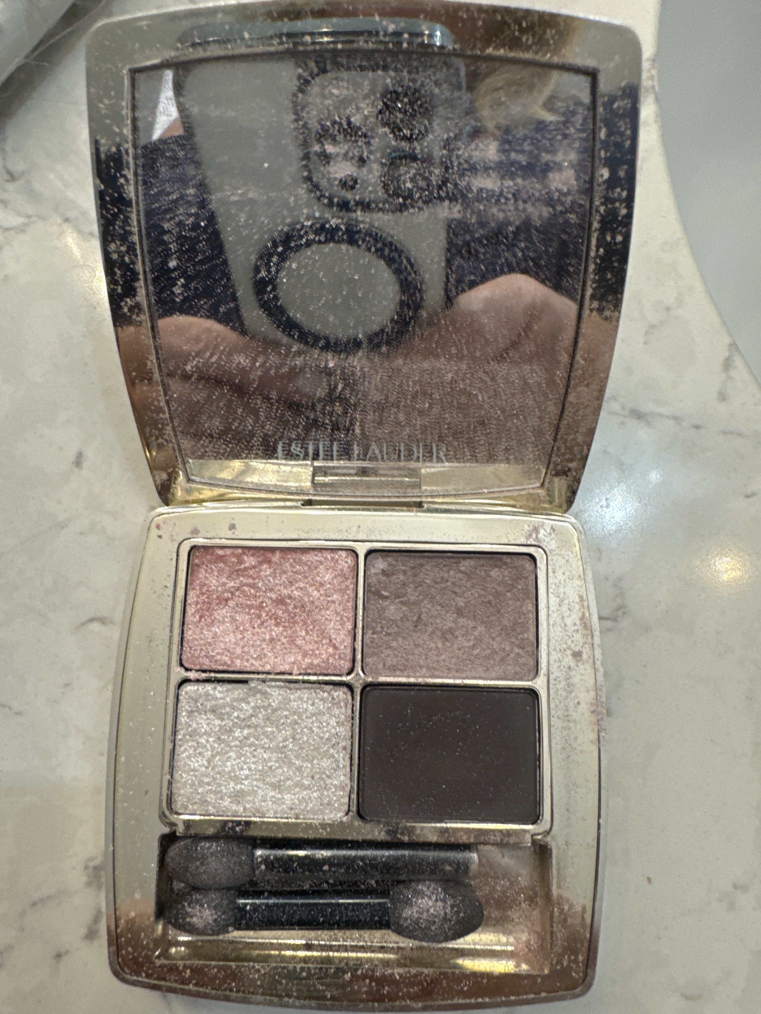 Rose and Shine - Shimmer flakes into eyes, too formal bring back 06 Current Desire please