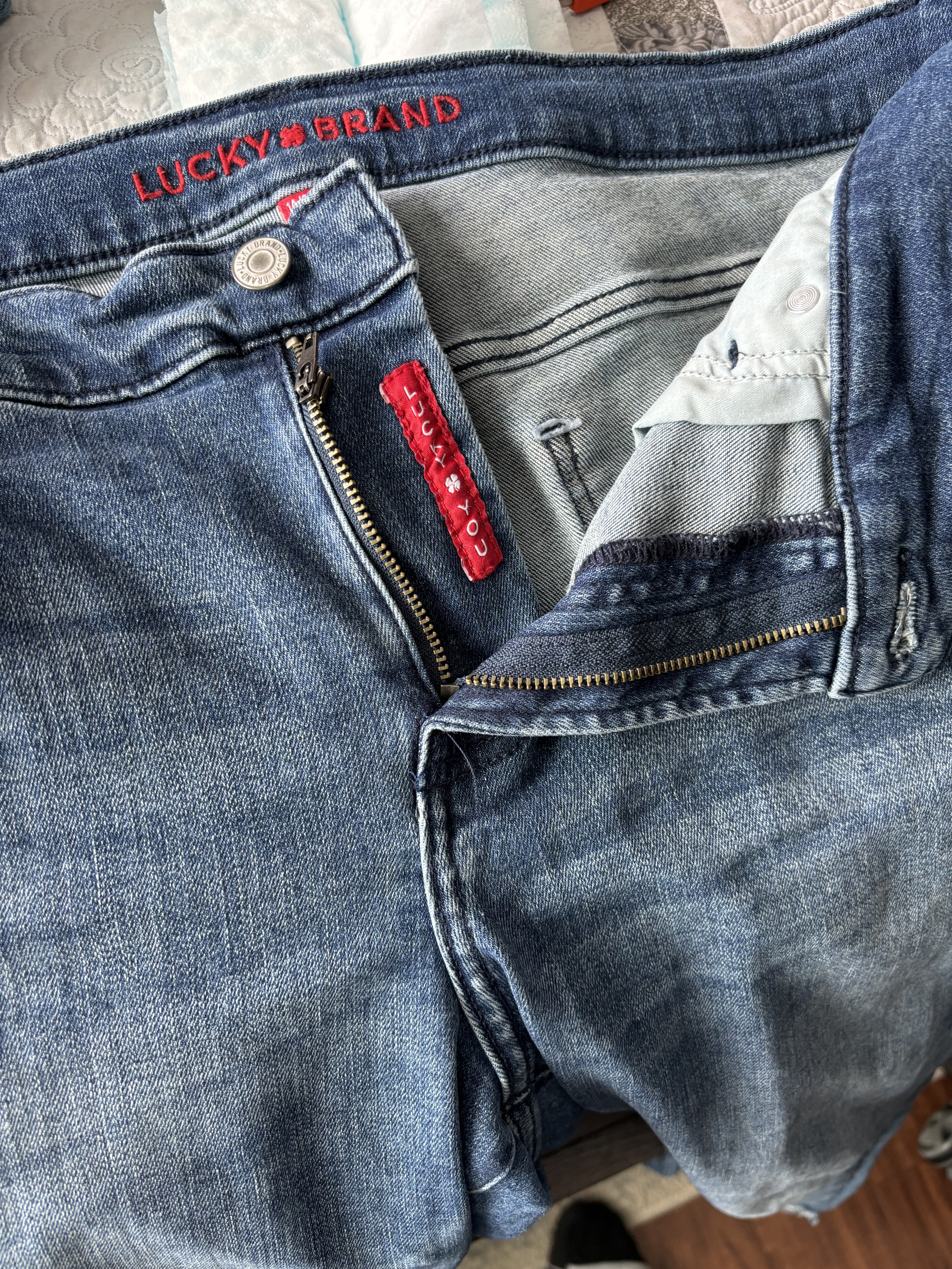 Broken zipper 😡