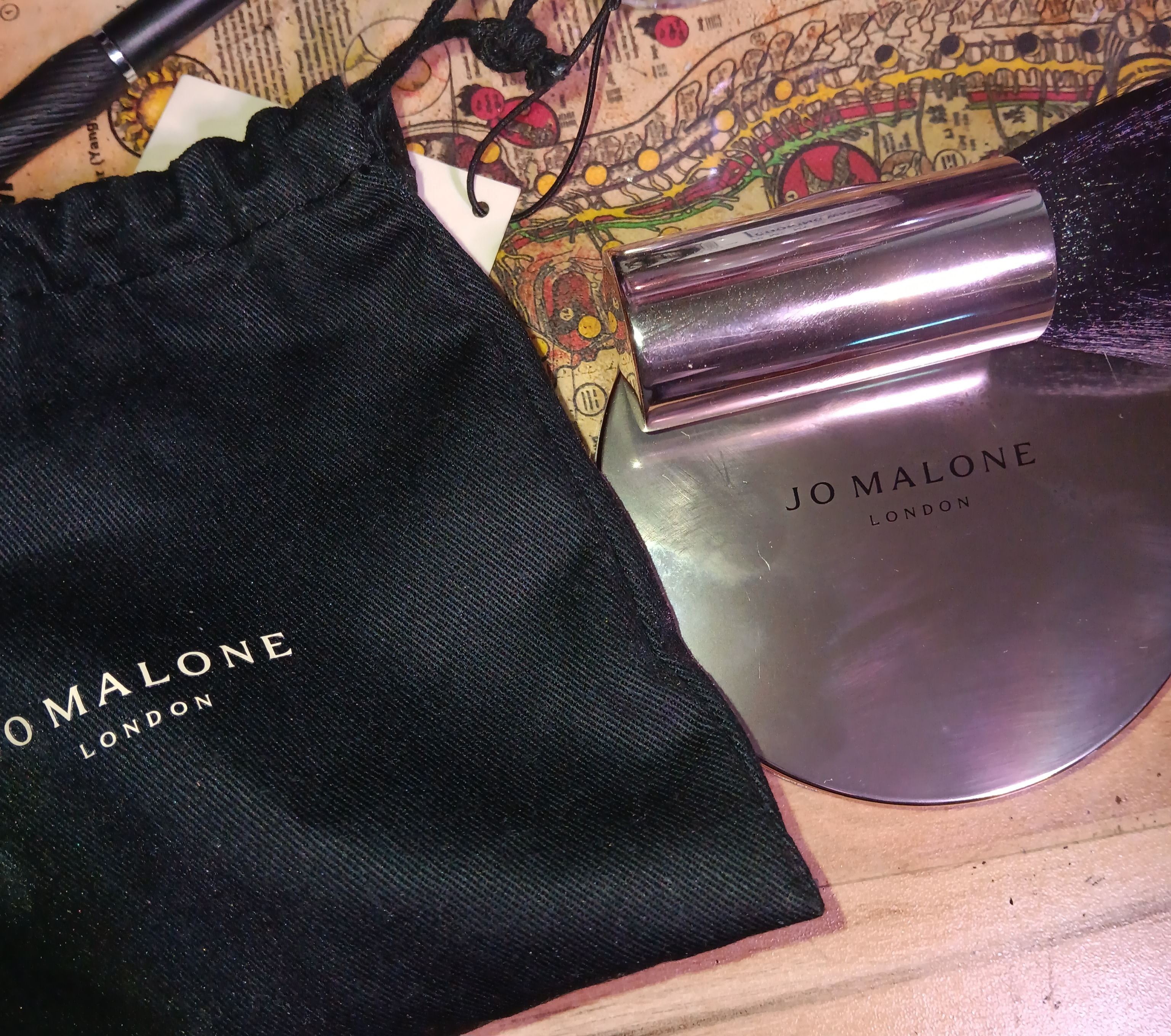 The powder is adds a beautiful touch.