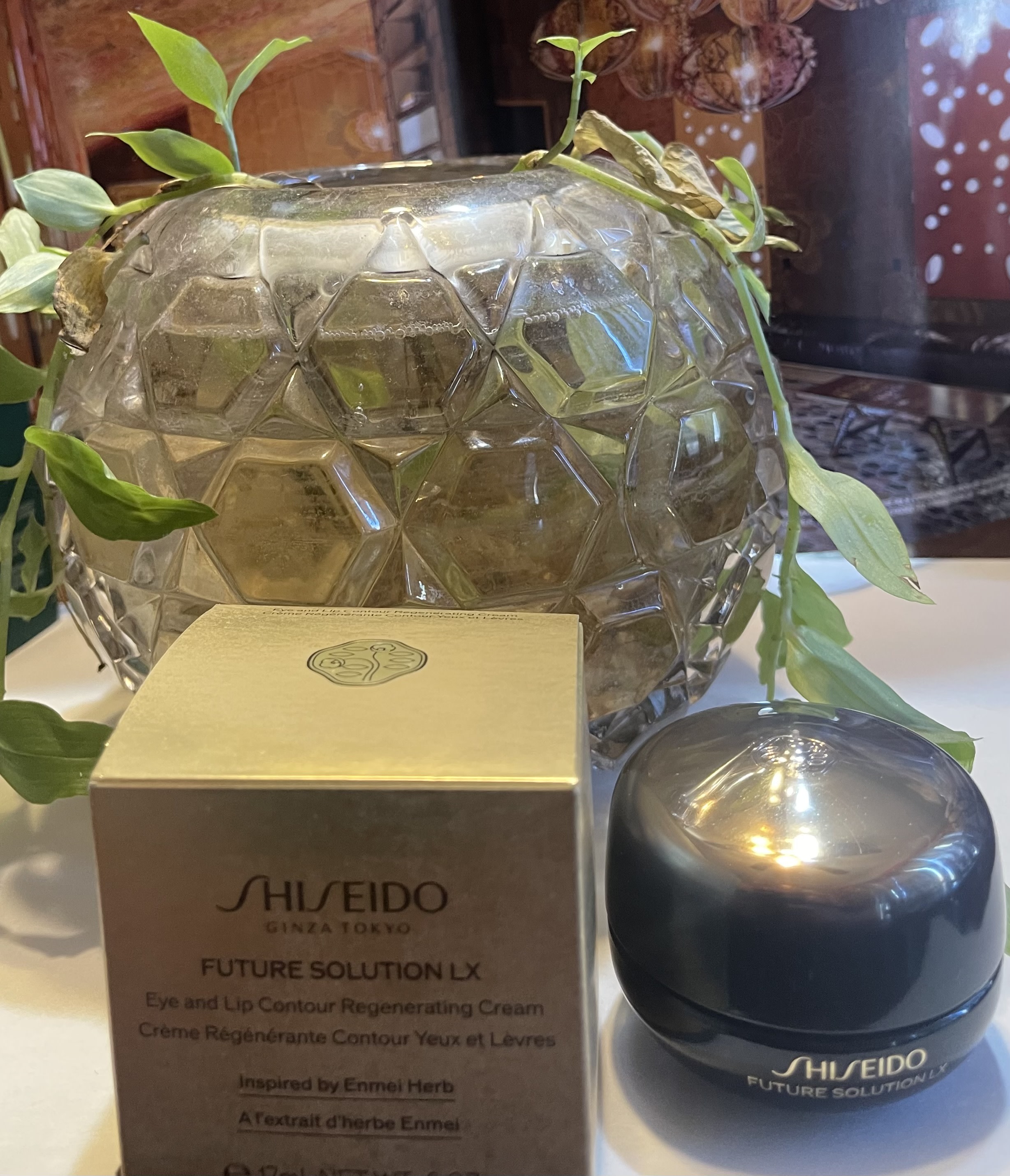 Future Solution LX Eye and Lip Contour Regenerating Cream