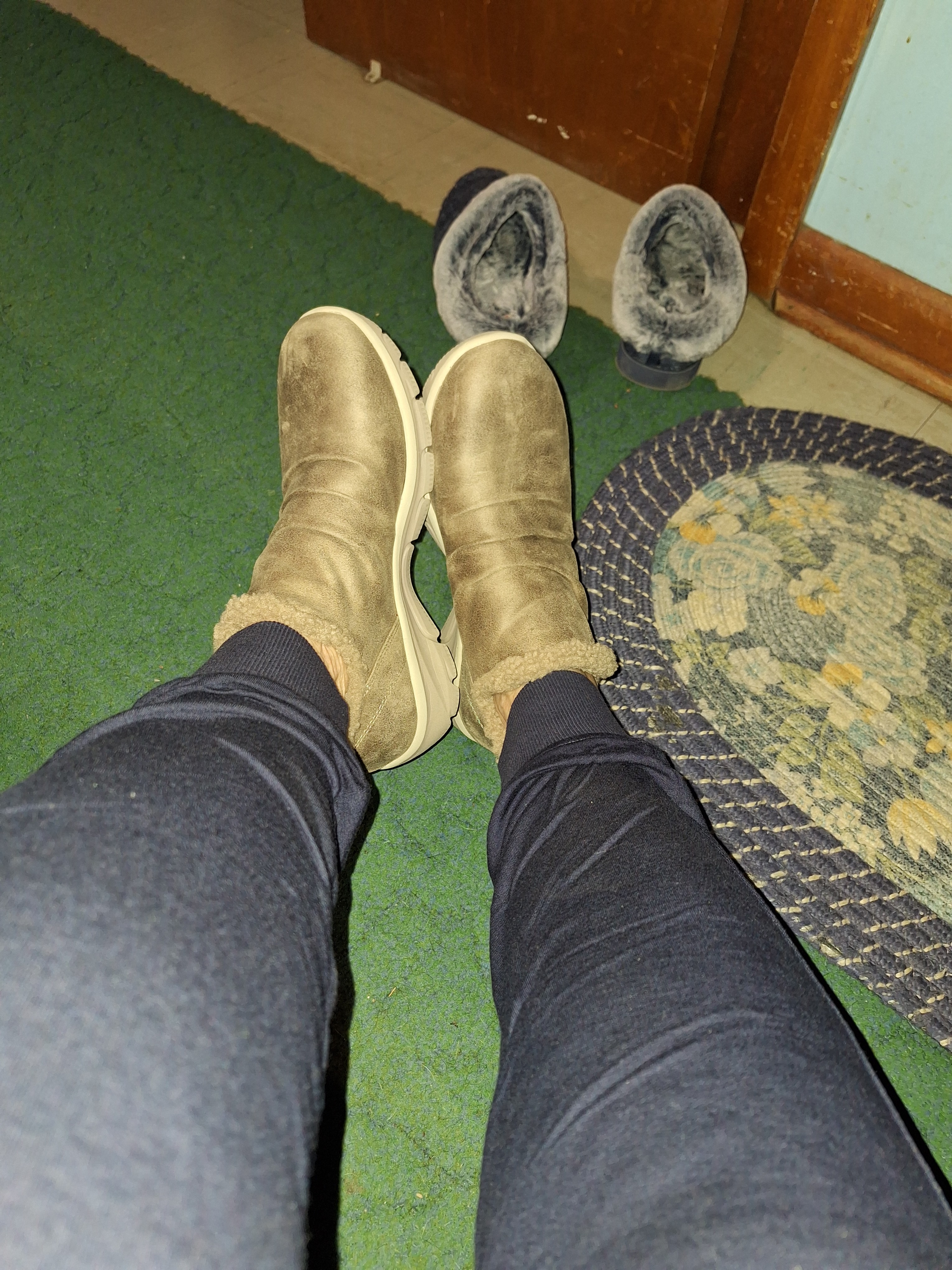 Customer carousel item 1.